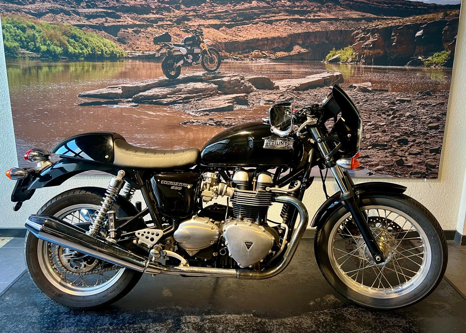 TRIUMPH Thruxton 900 i