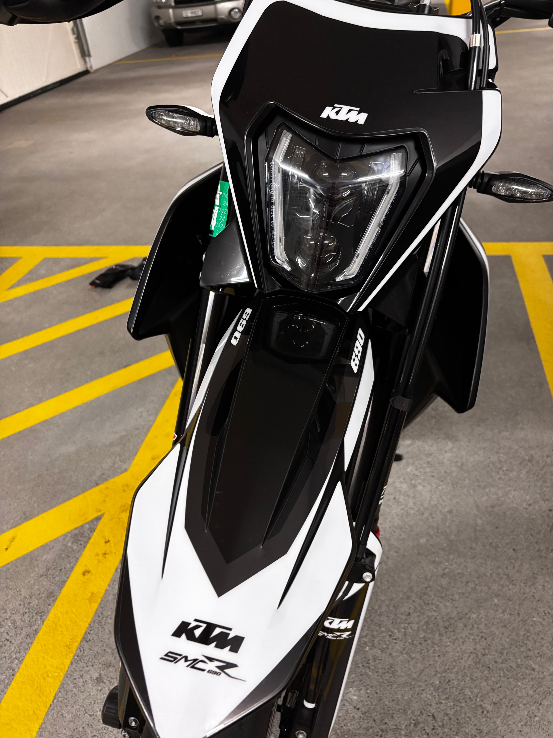 KTM 690 SMC R-image-5