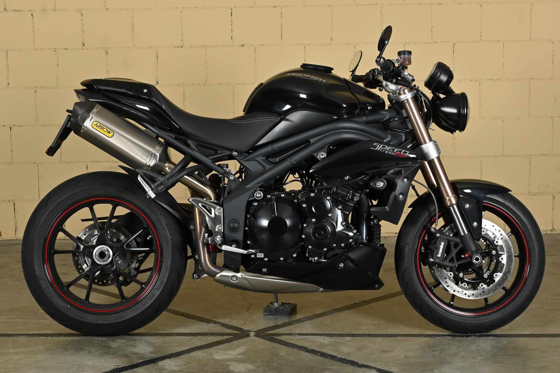 TRIUMPH Speed Triple 1050 ABS-image-0