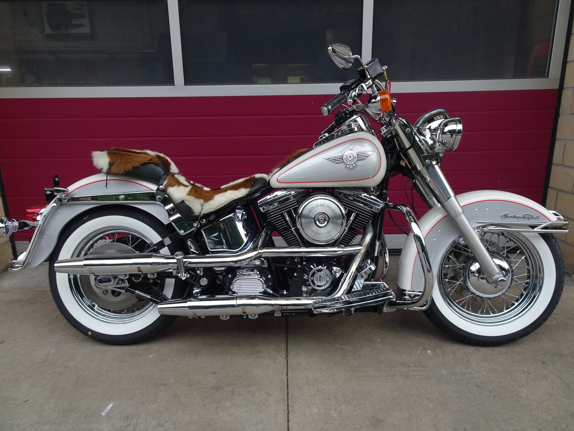 HARLEY-DAVIDSON FLSTN Heritage Nostalgia