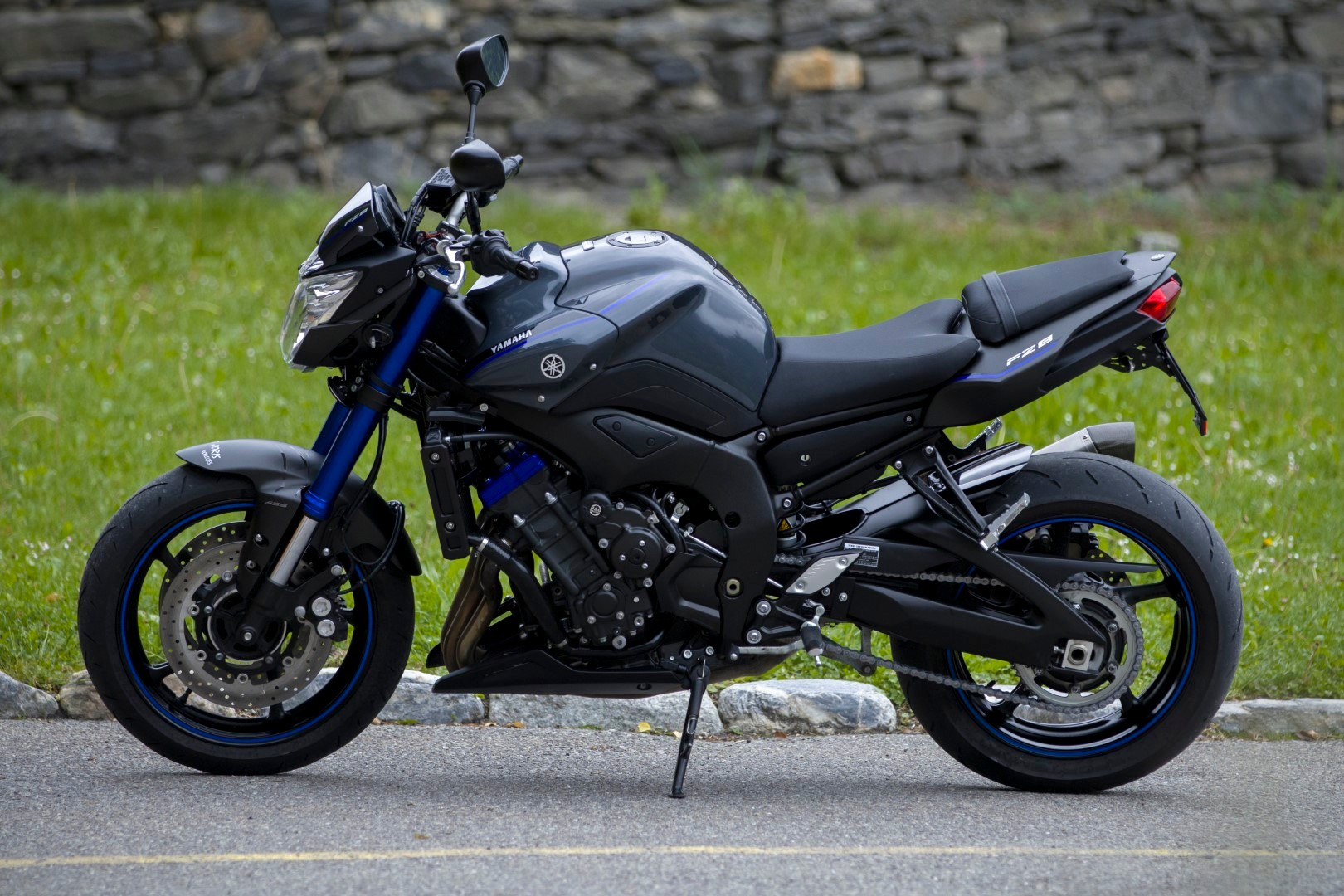 YAMAHA FZ8 N ABS-image-3