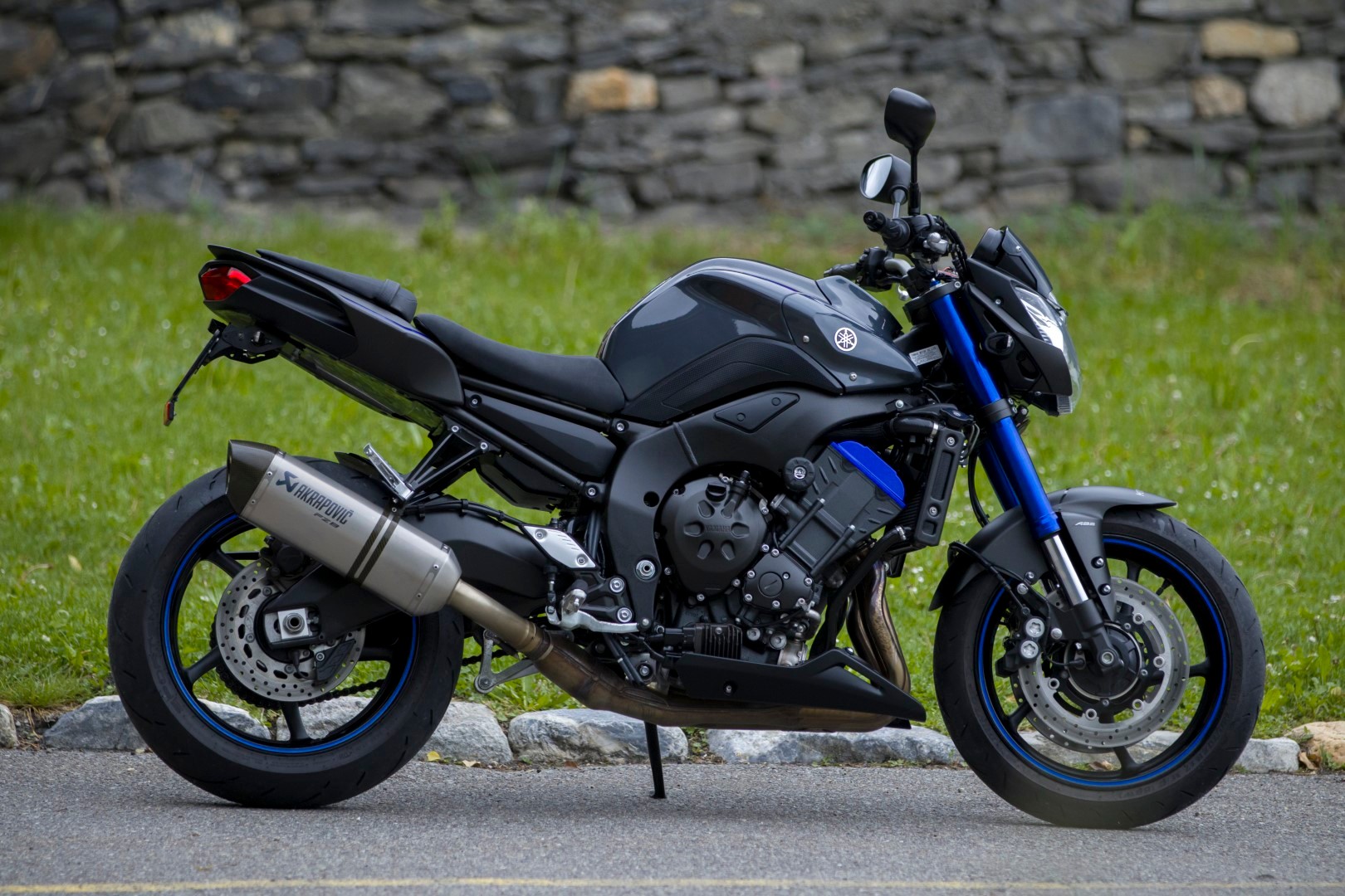 YAMAHA FZ8 N ABS-image-2