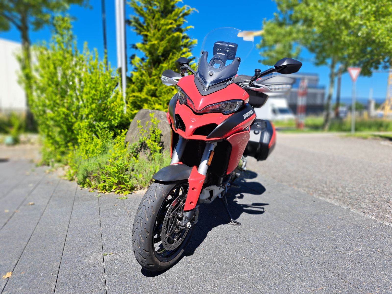 DUCATI Multistrada 1200 S-showroom-element-2