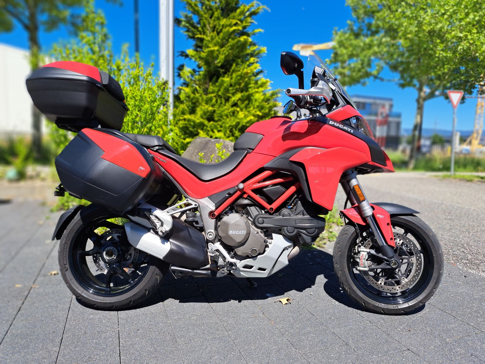 DUCATI Multistrada 1200 S