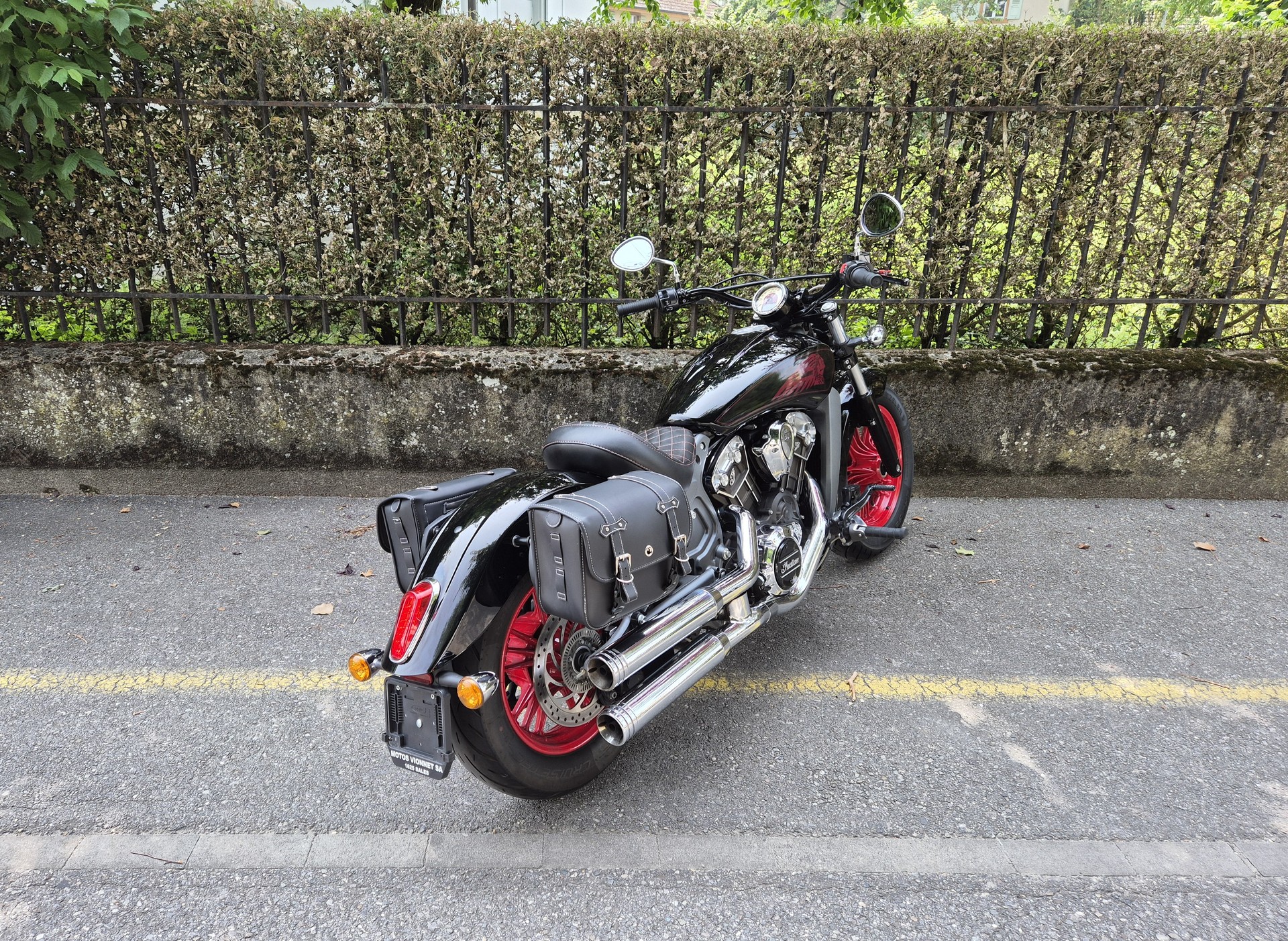 INDIAN Scout ABS-showroom-element-1
