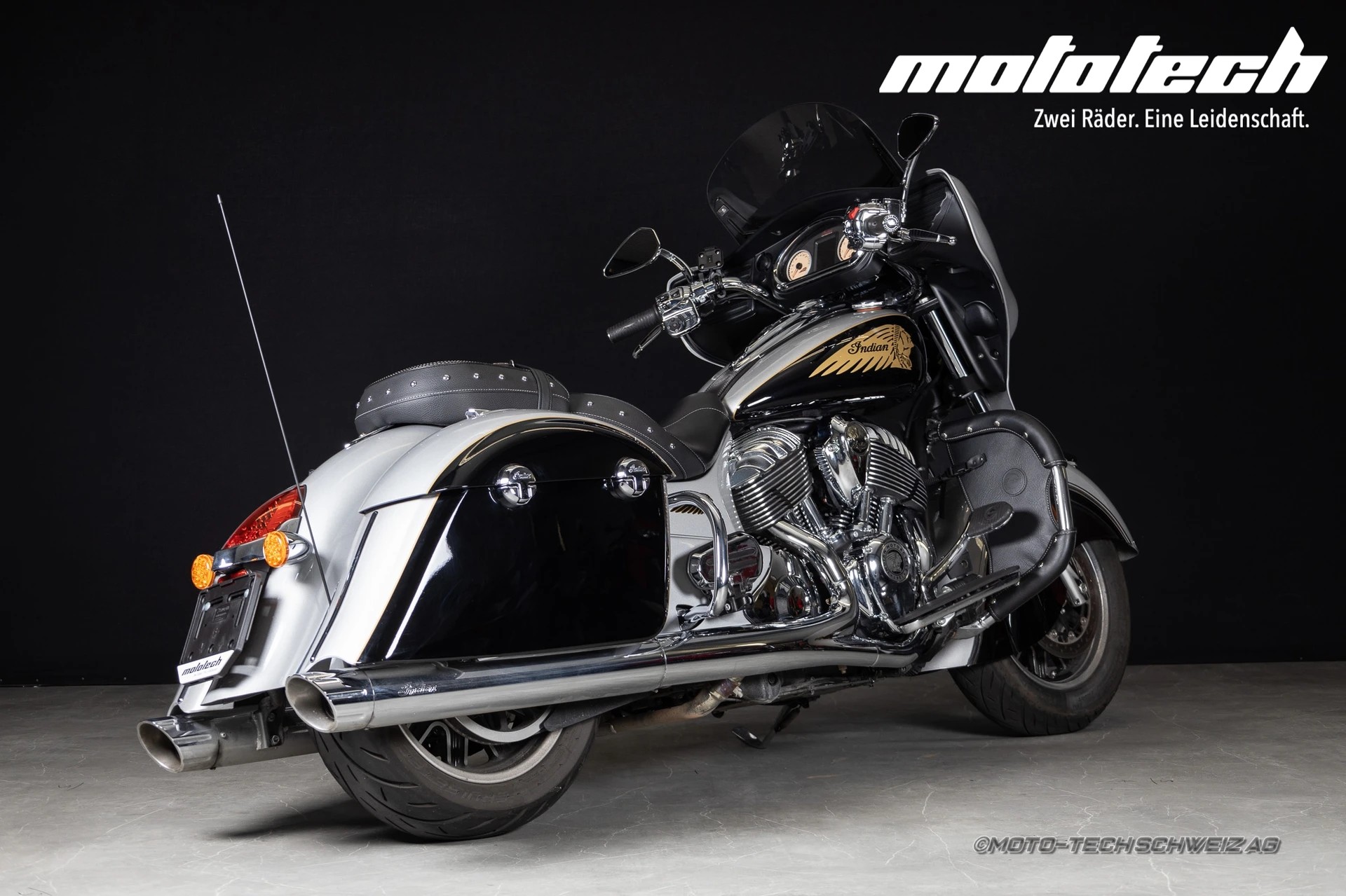 INDIAN Chieftain-showroom-element-2