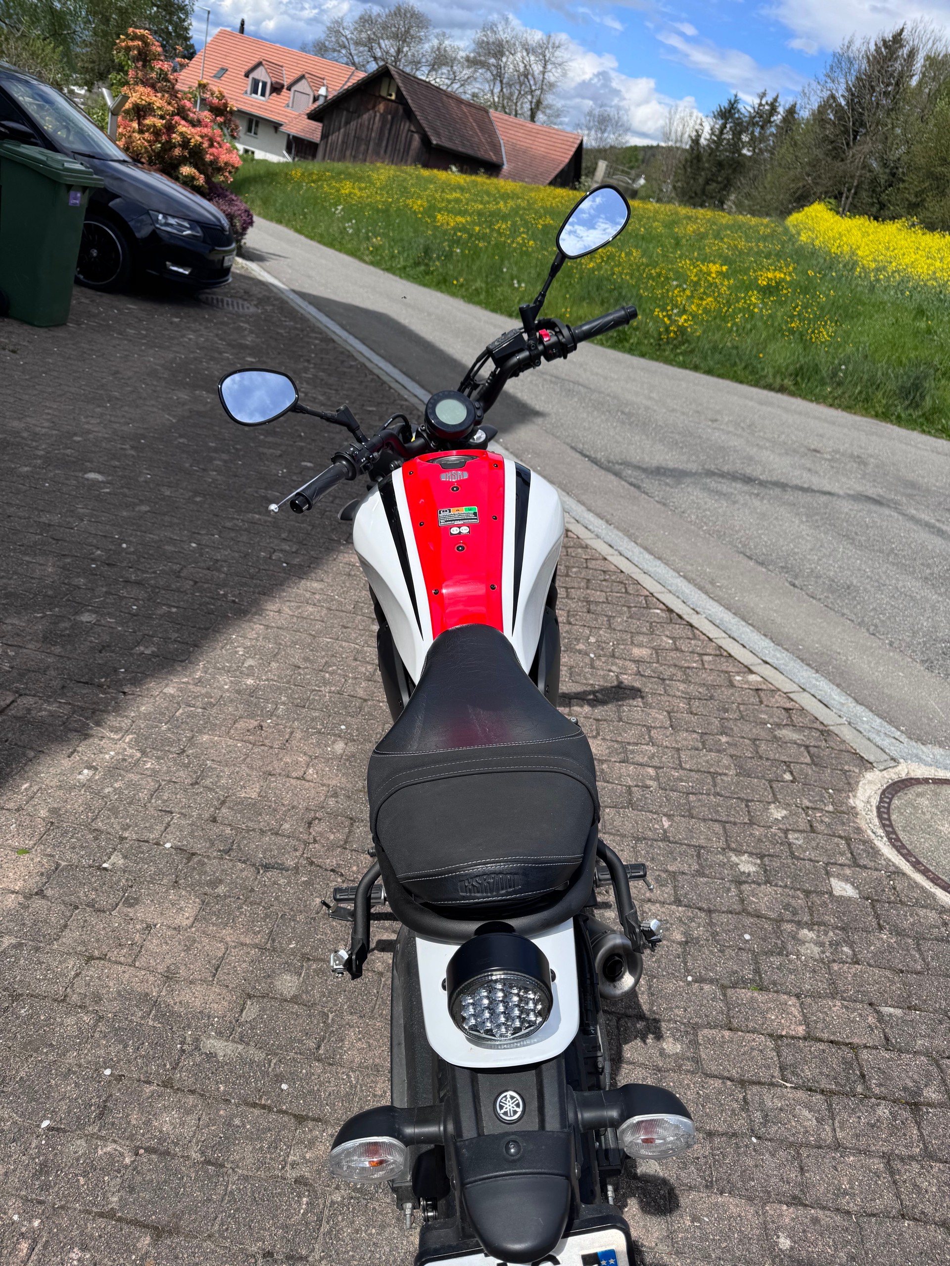 YAMAHA XSR 700-image-3
