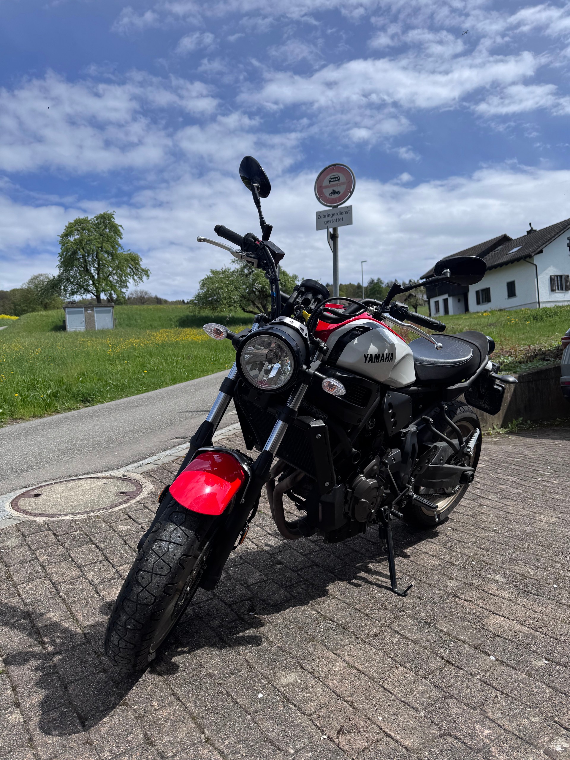 YAMAHA XSR 700-image-0
