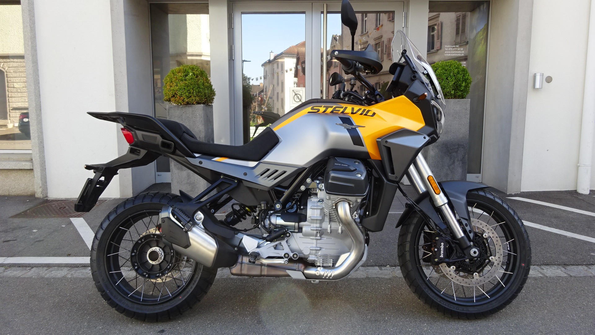 MOTO GUZZI Stelvio 1000 E5+