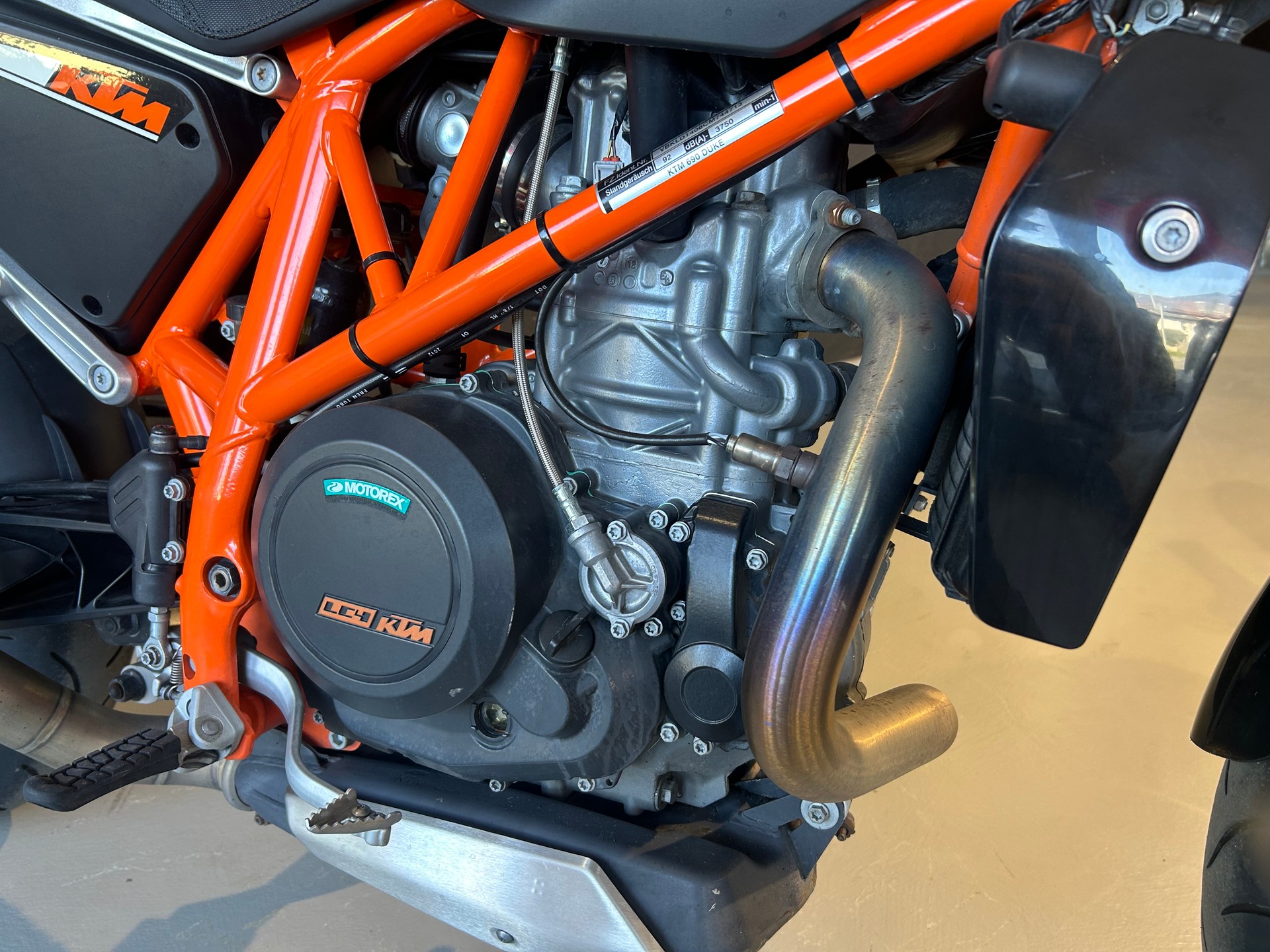KTM 690 Duke ABS (25kW)-image-9