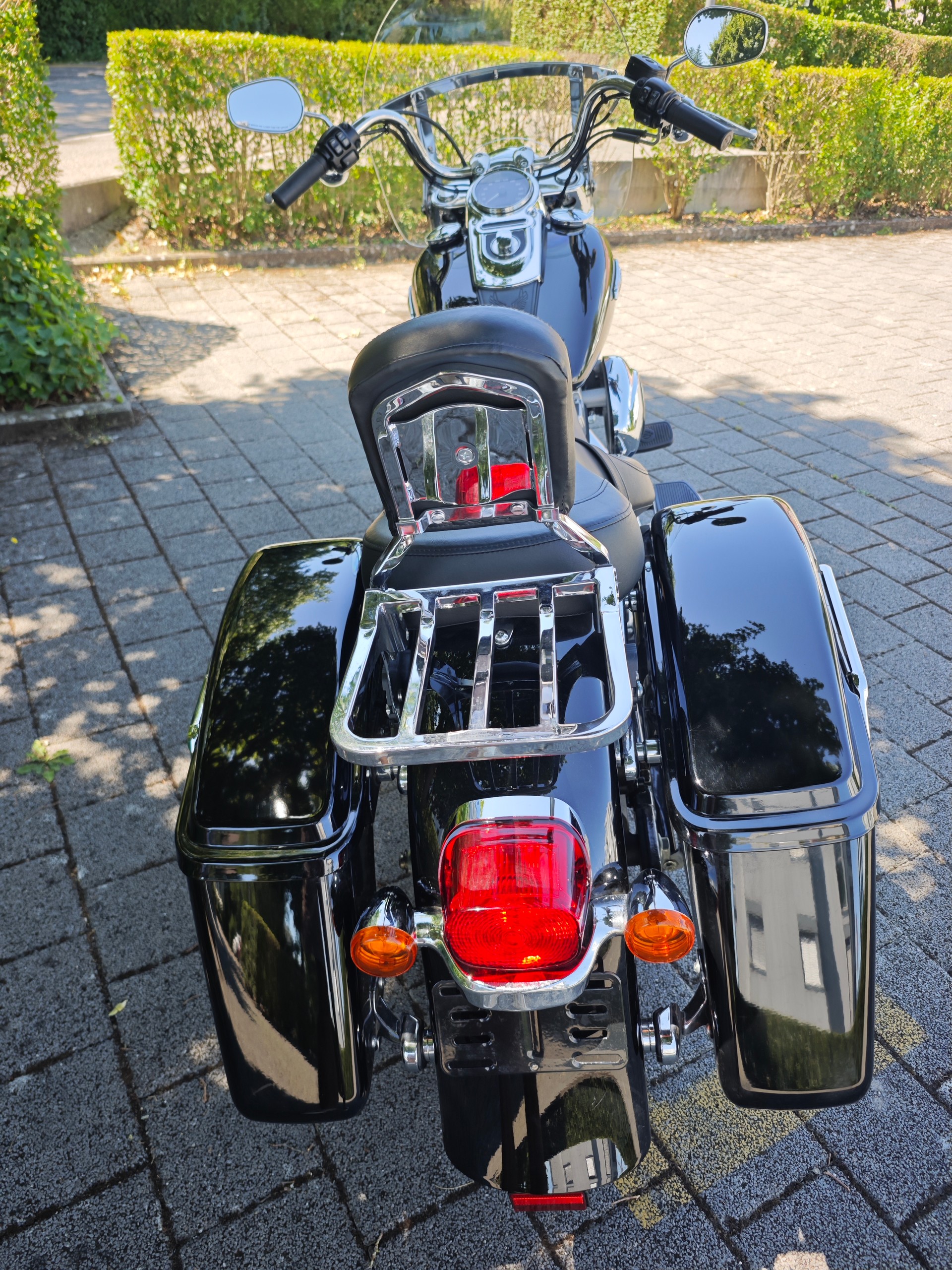 HARLEY-DAVIDSON FLD Dyna Switchback ABS-image-4