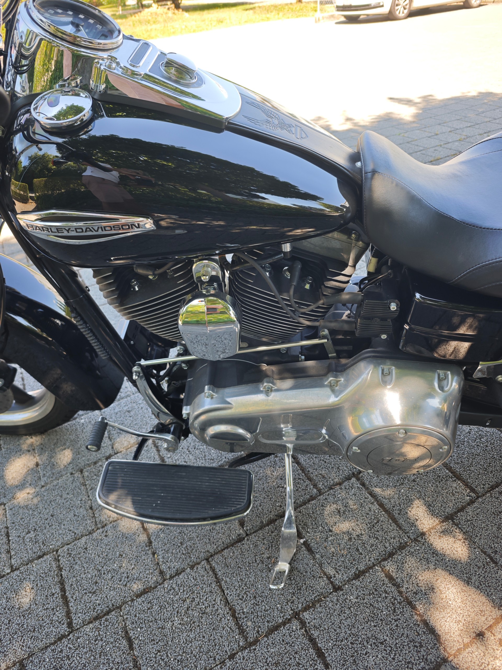 HARLEY-DAVIDSON FLD Dyna Switchback ABS-image-13