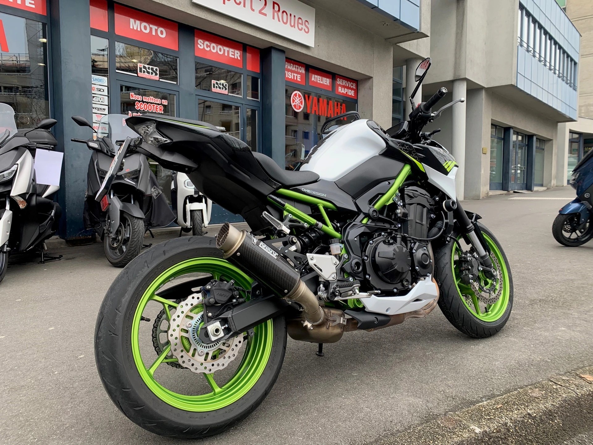 KAWASAKI Z 900-showroom-element-2