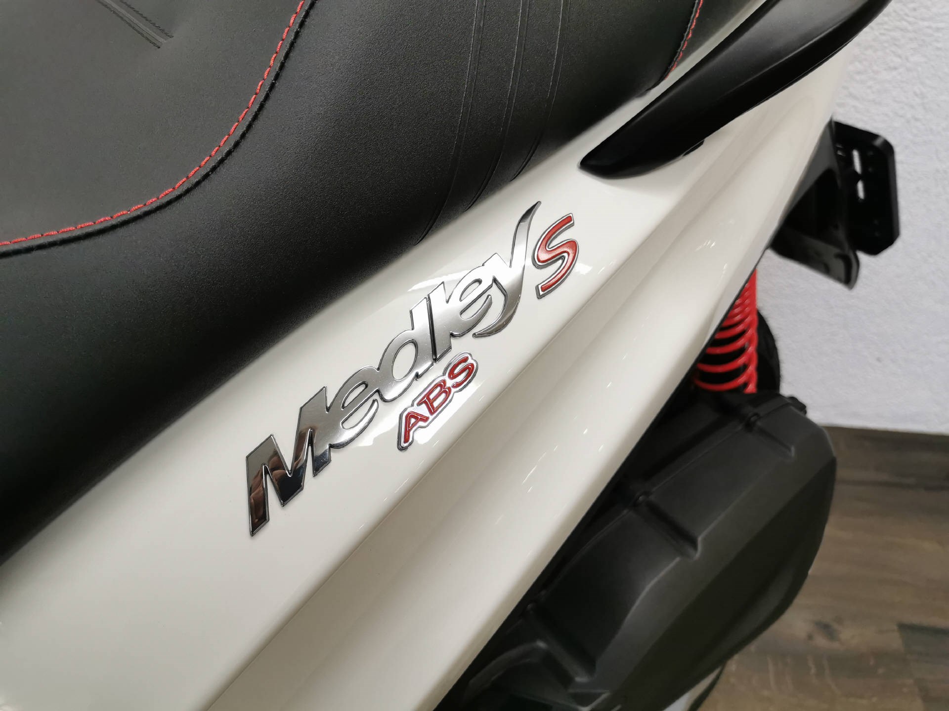 PIAGGIO Medley 125 iGet Sport ABS/ABS-showroom-element-2
