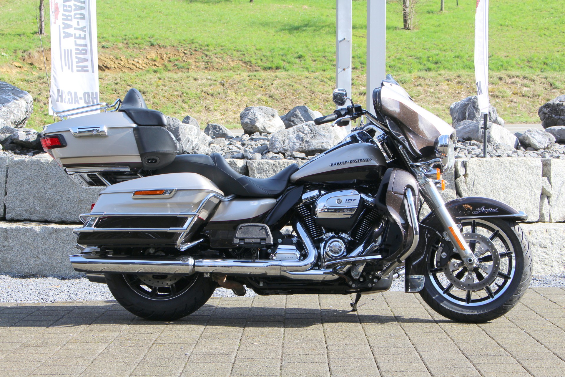 HARLEY-DAVIDSON FLHTK Electra Glide Ultra Limited 107 ABS-showroom-element-1