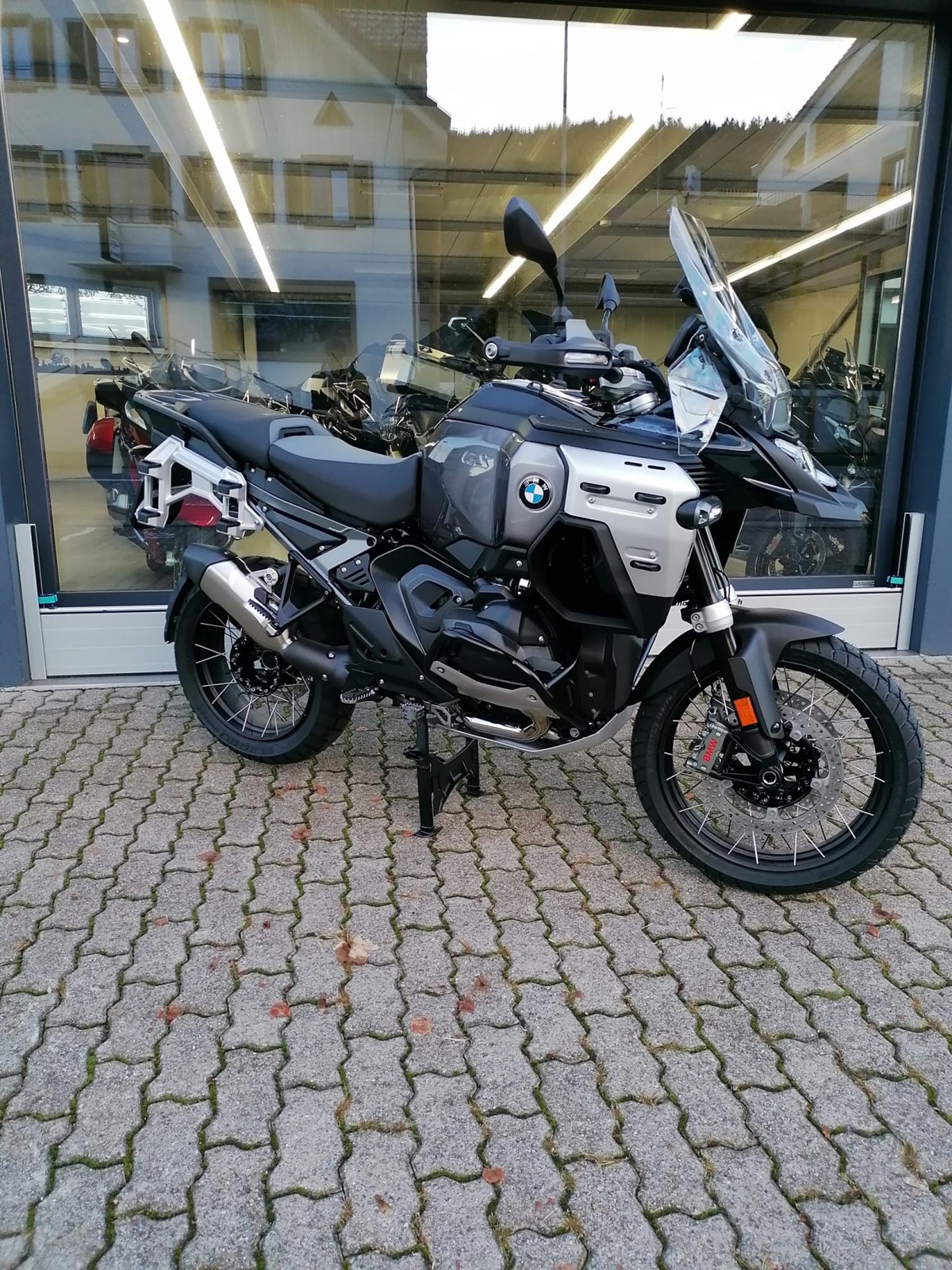 BMW R 1300 GS Adventure-showroom-element-2