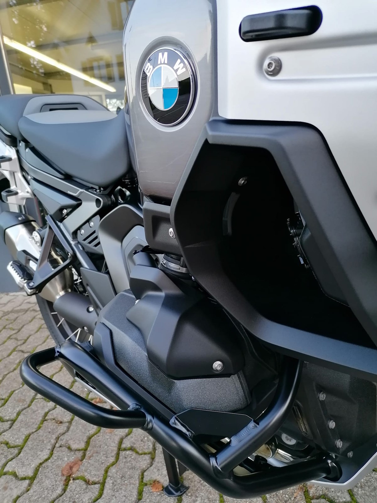 BMW R 1300 GS Adventure-showroom-element-3