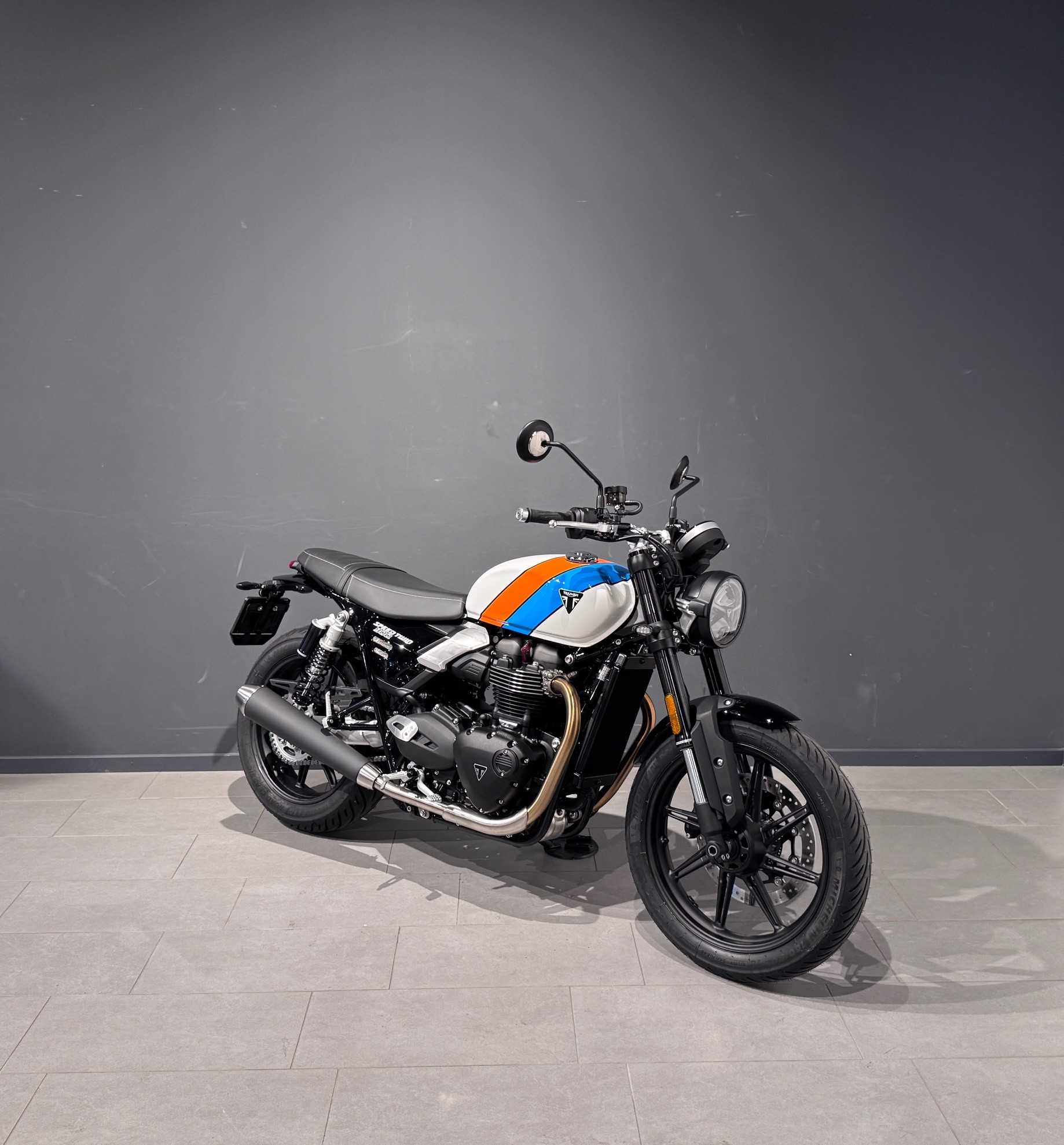 TRIUMPH Speed Twin 900-showroom-element-2