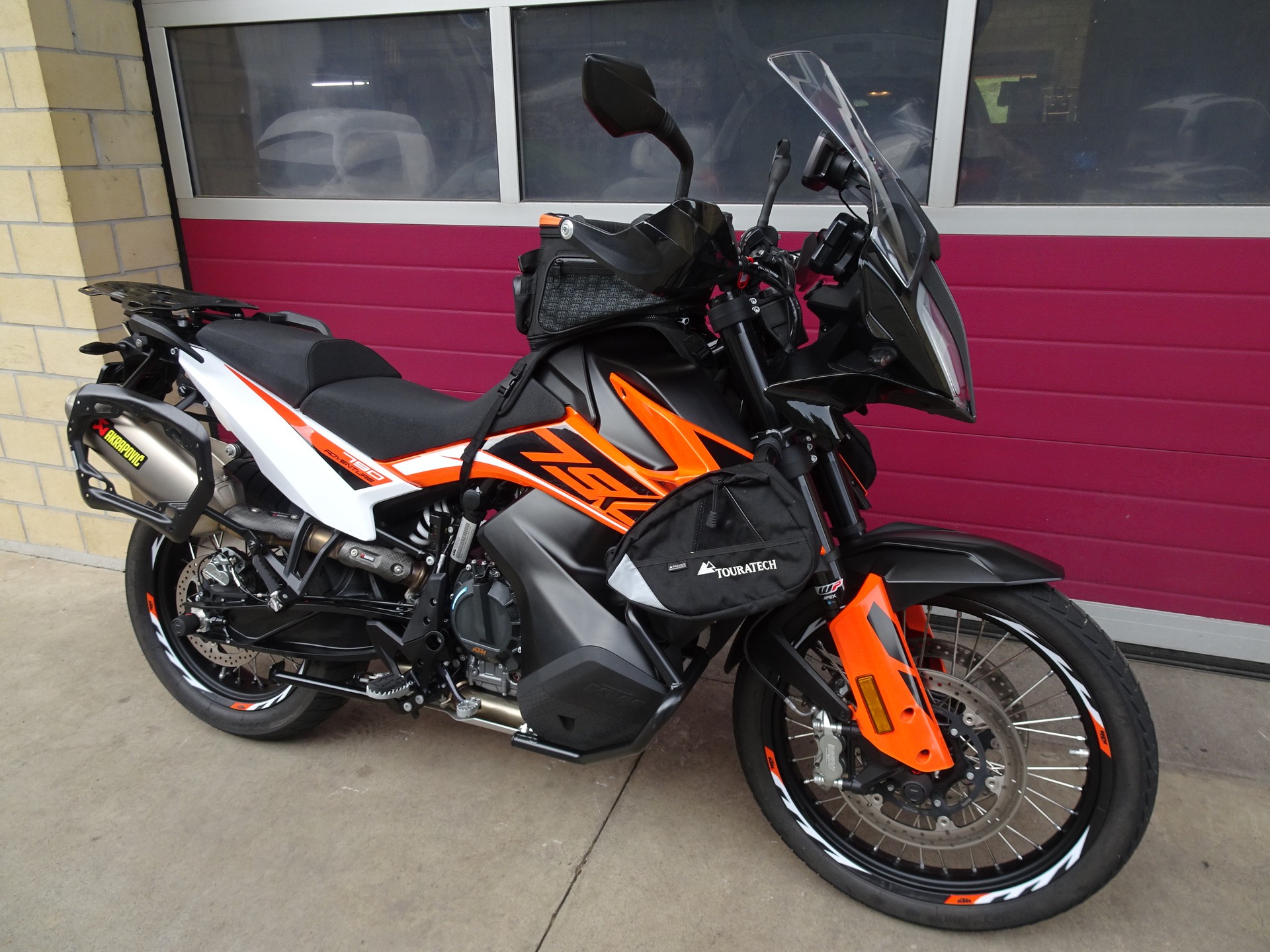 KTM 790 Adventure ABS (35kW)-showroom-element-2