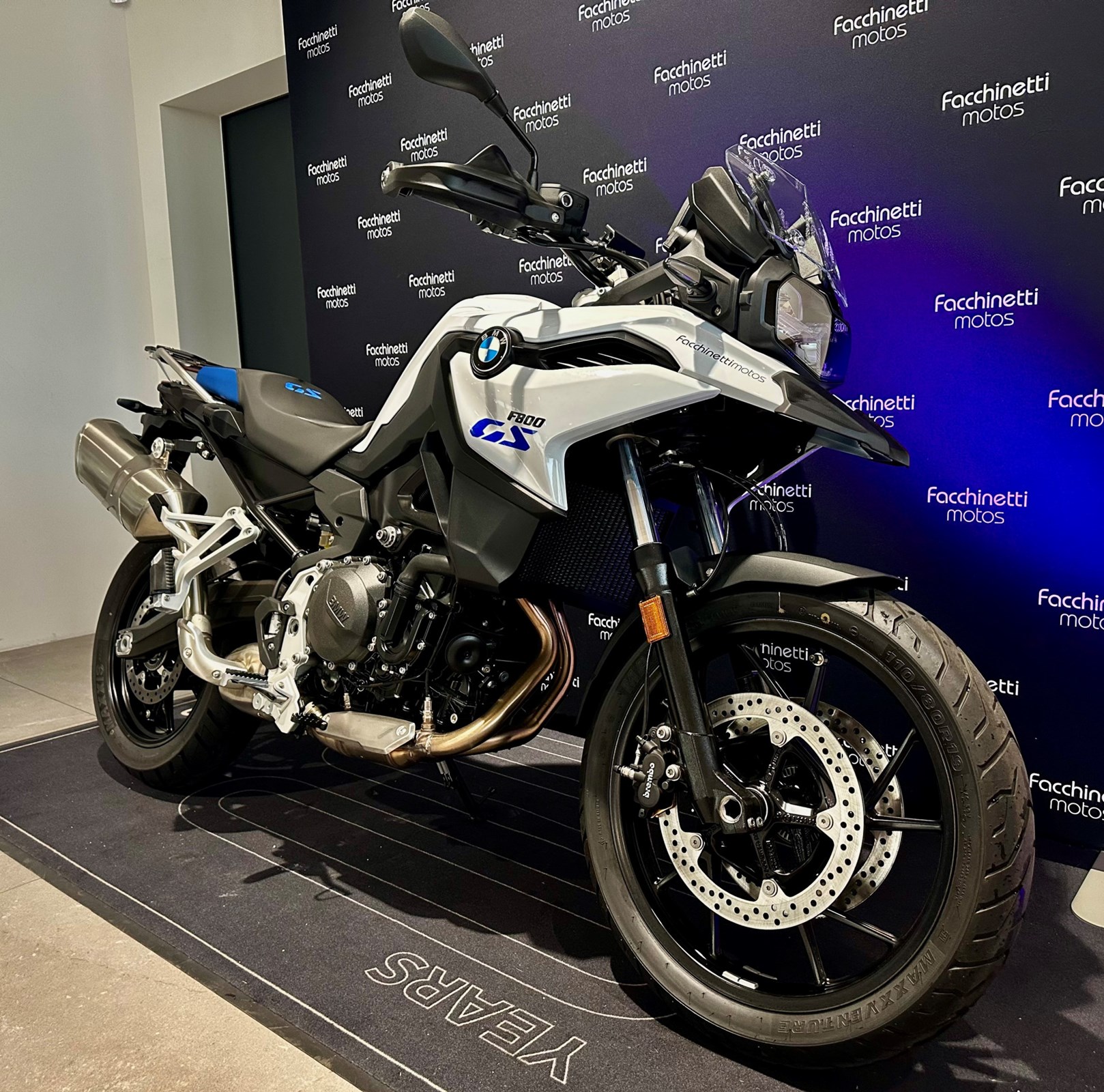 BMW F 800 GS-showroom-element-1