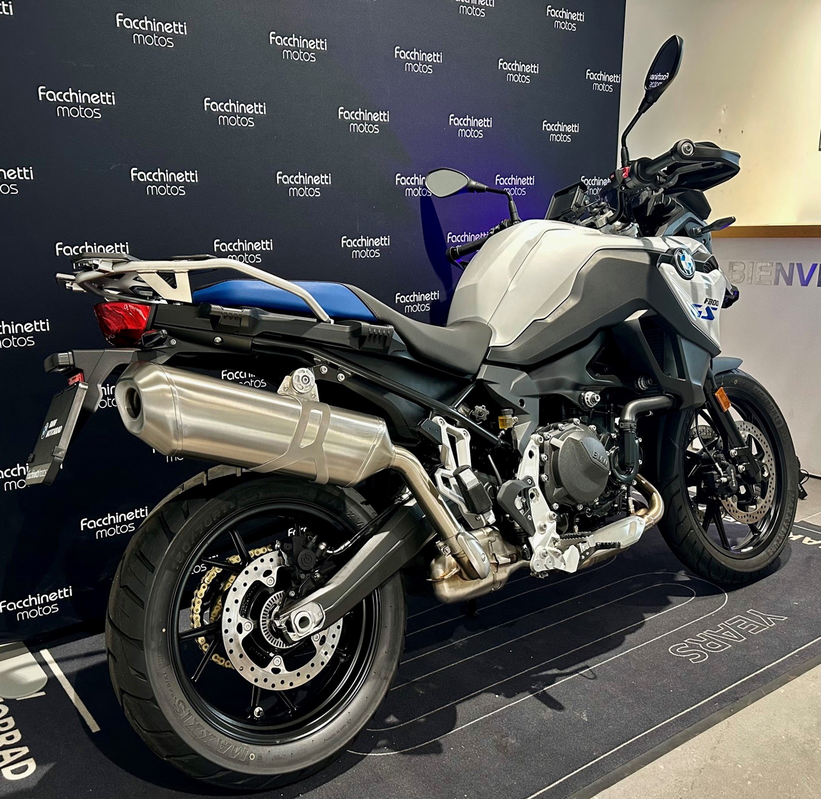 BMW F 800 GS-showroom-element-2