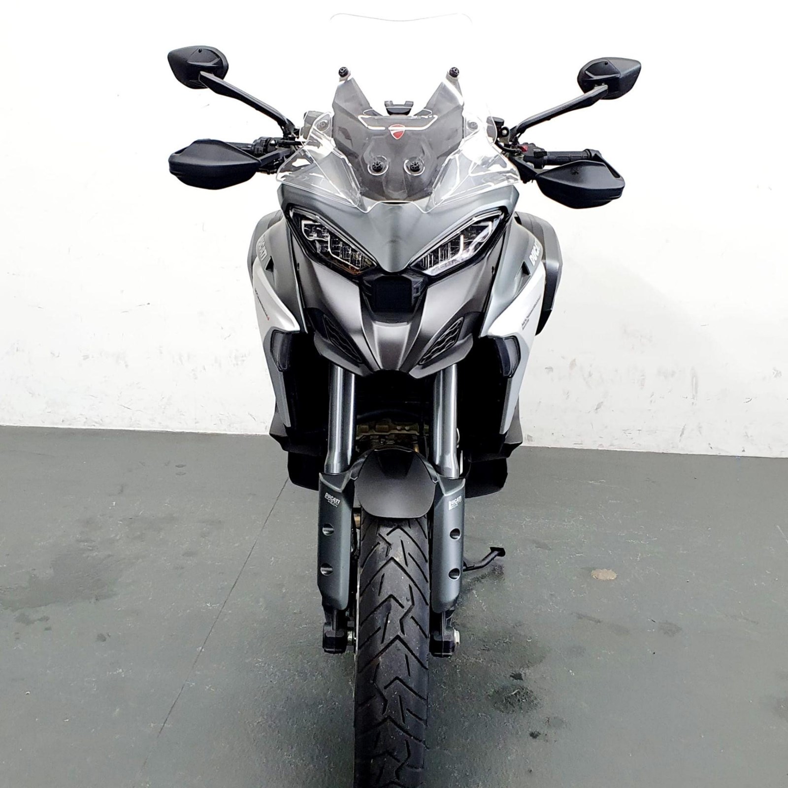 DUCATI 1160 Multistrada V4 S Frisch ab Service-showroom-element-2