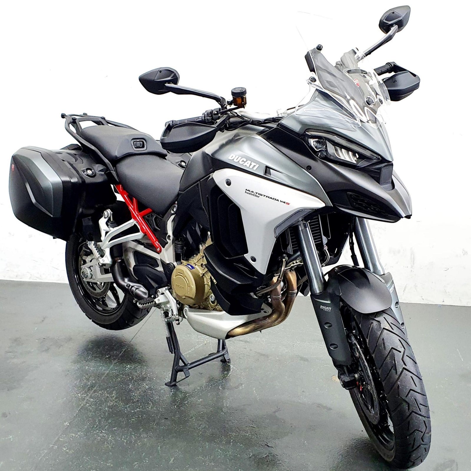 DUCATI 1160 Multistrada V4 S Frisch ab Service-showroom-element-3