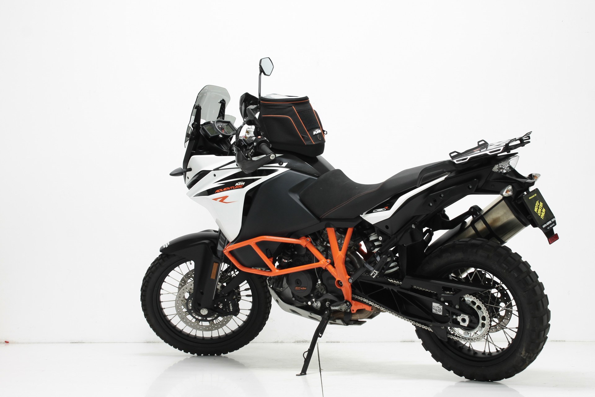 KTM 1090 Adventure R-showroom-element-1