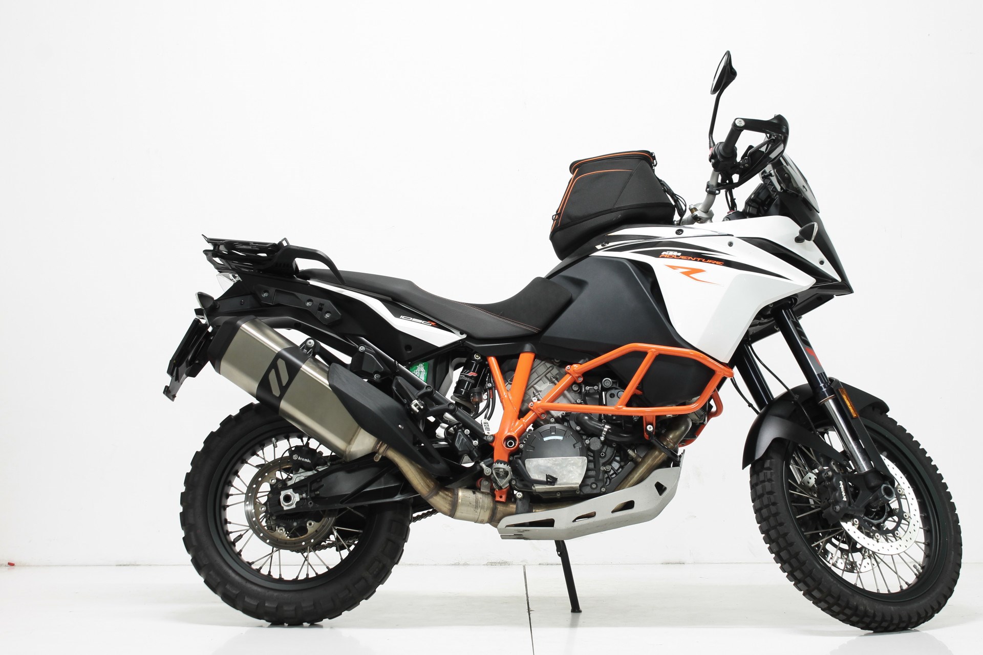 KTM 1090 Adventure R-showroom-element-3