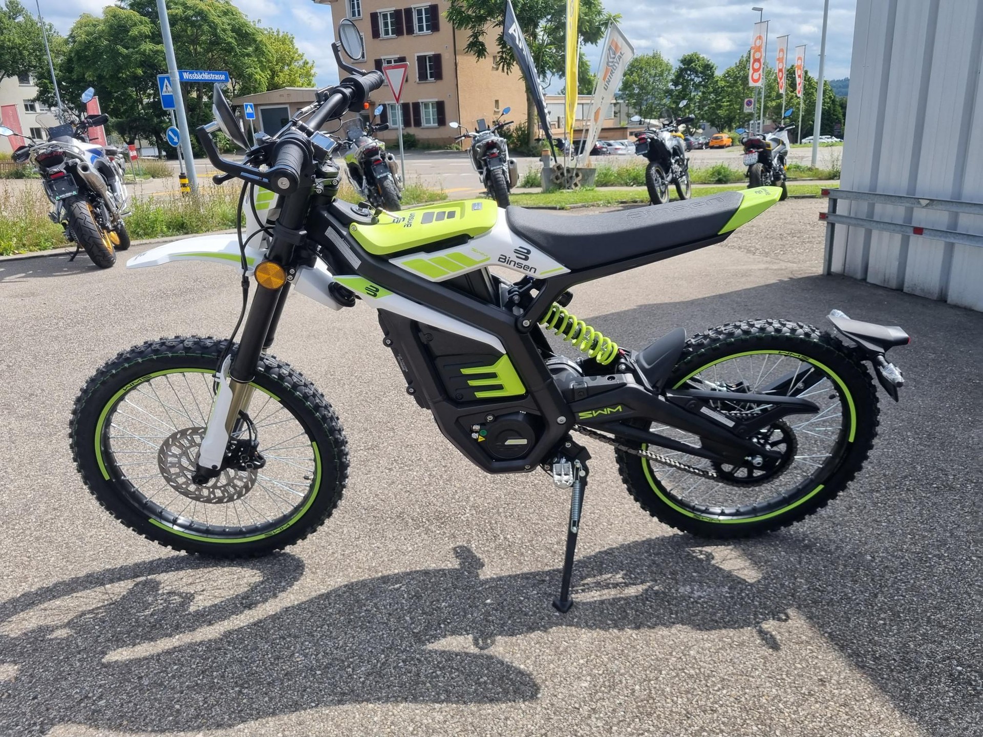 SWM BINSEN-showroom-element-1