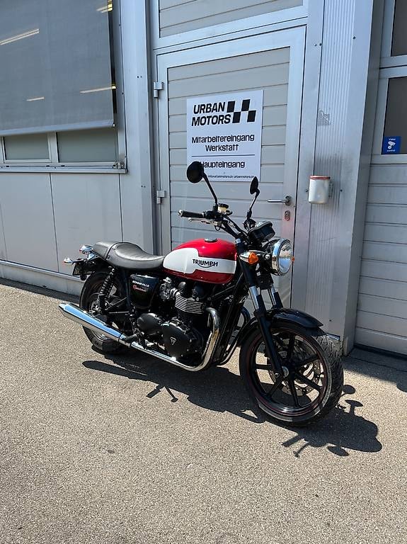 TRIUMPH Bonneville Newchurch-image-1