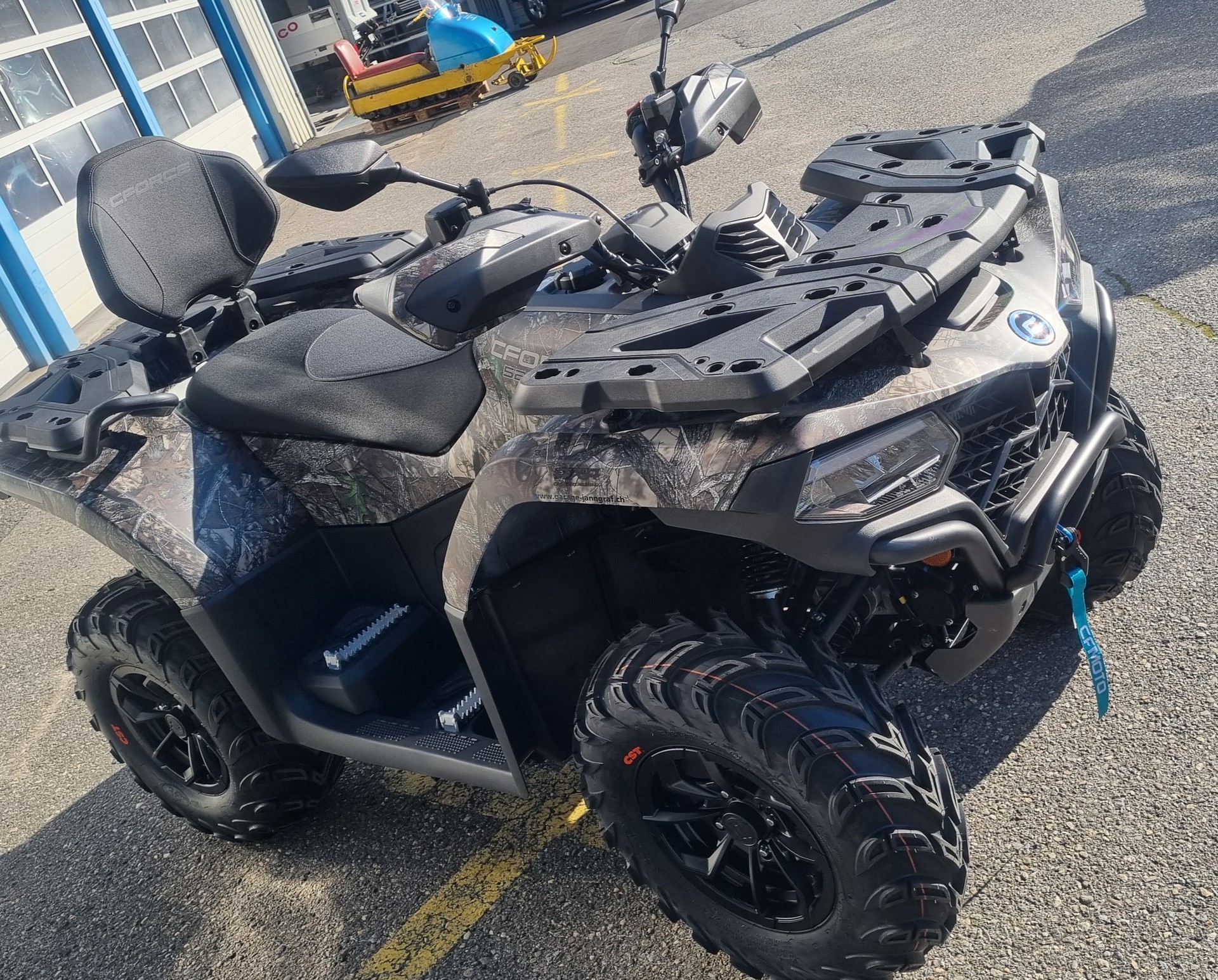 CF MOTO Ab MFK mit L7e Kleinmotorfahrzeug.