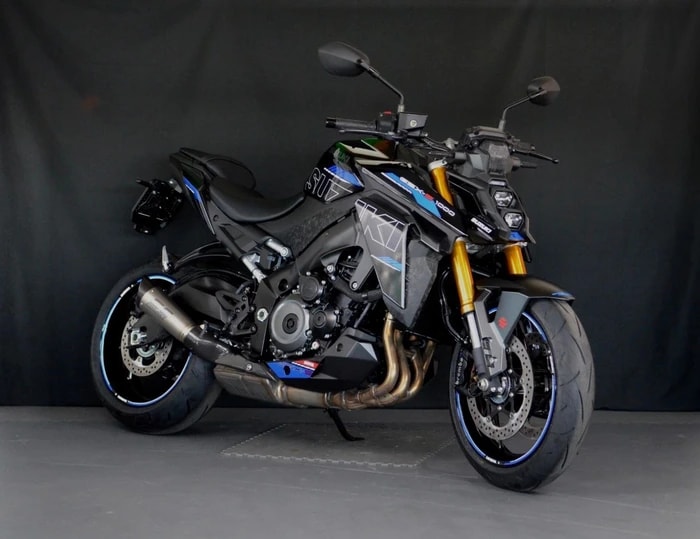 SUZUKI GSX-S 1000 EVO