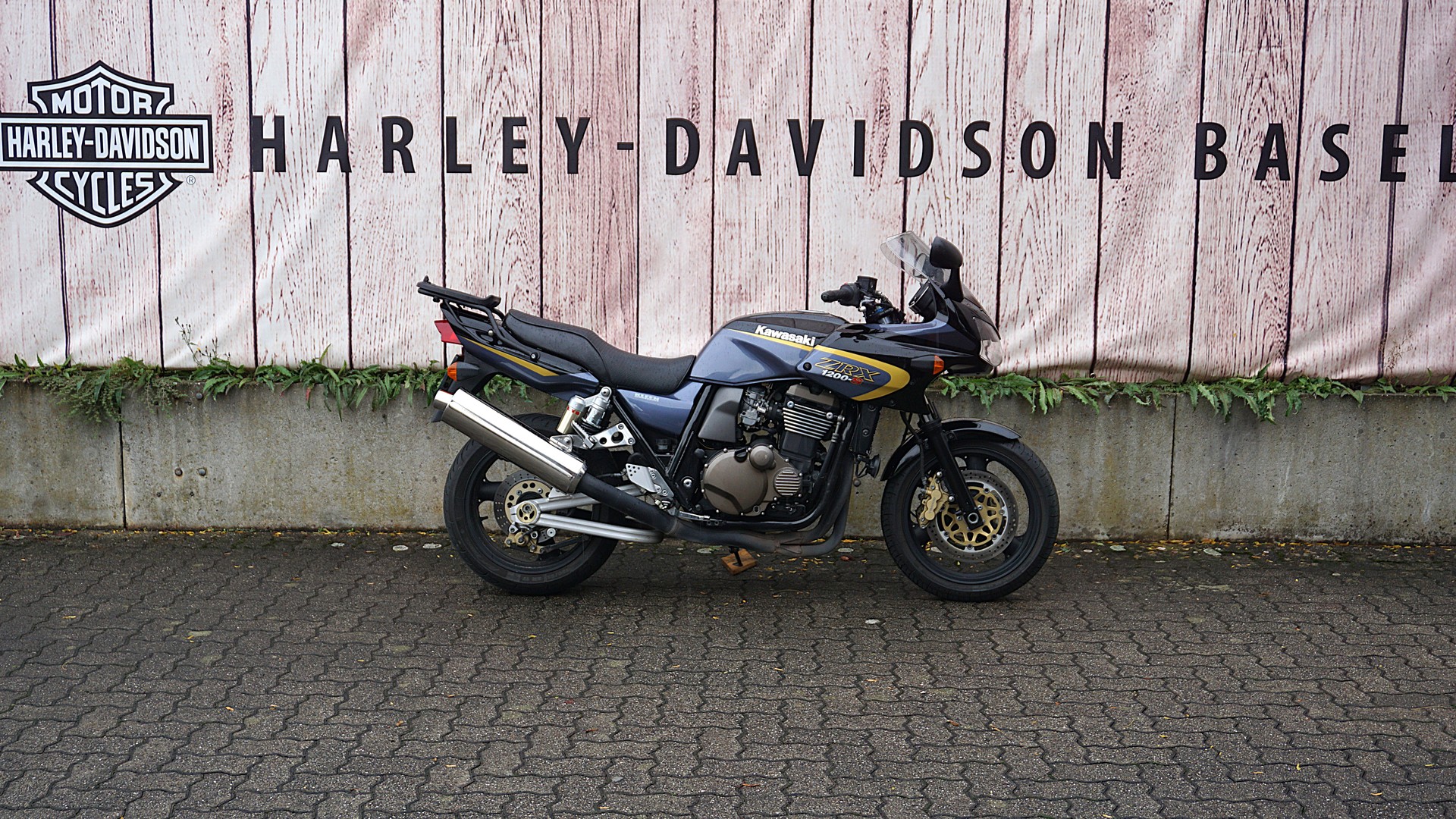 KAWASAKI ZRX 1200