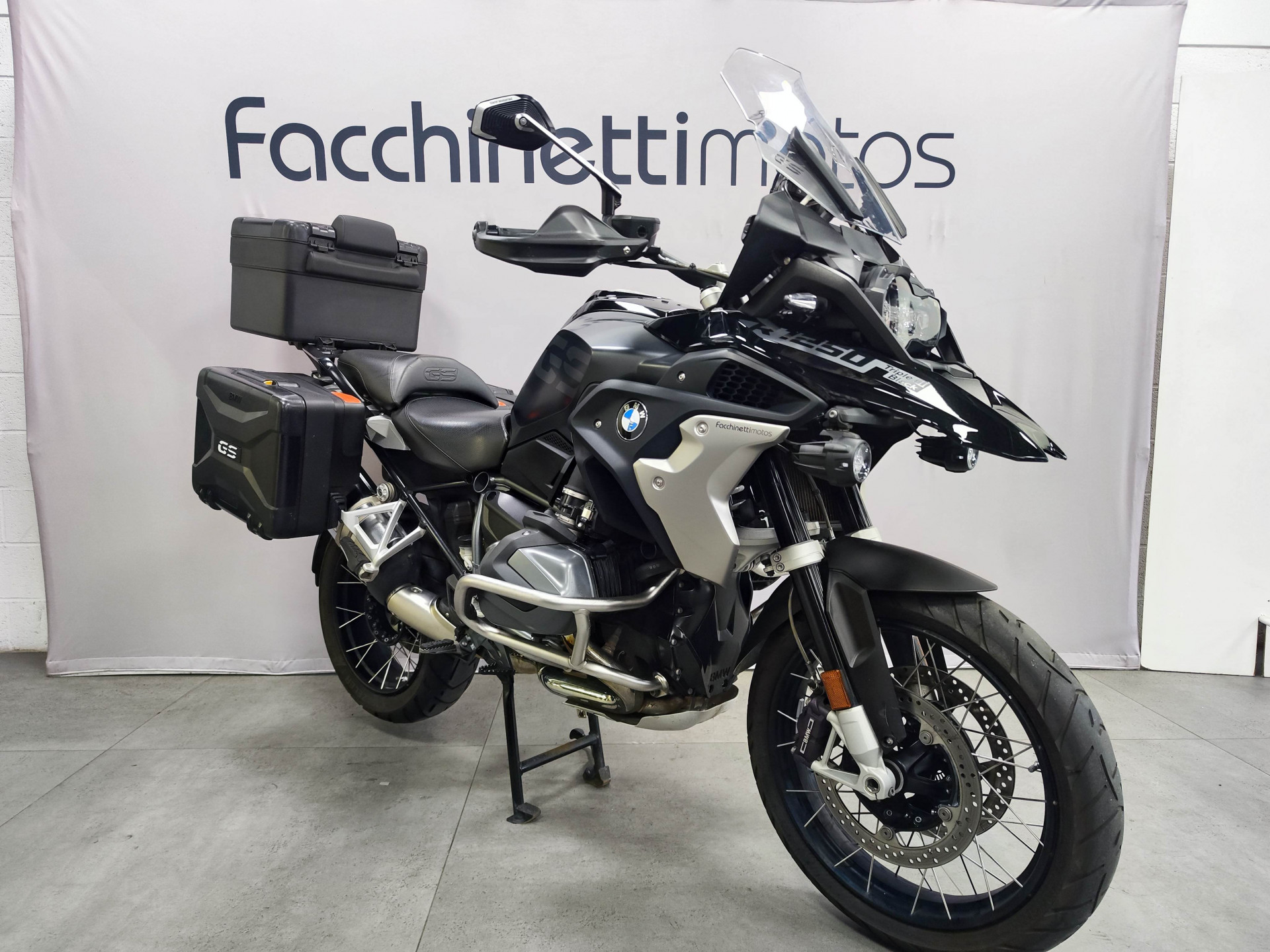 BMW R 1250 GS Triple Black ***CONTRAT ENTRETIEN***-image-1