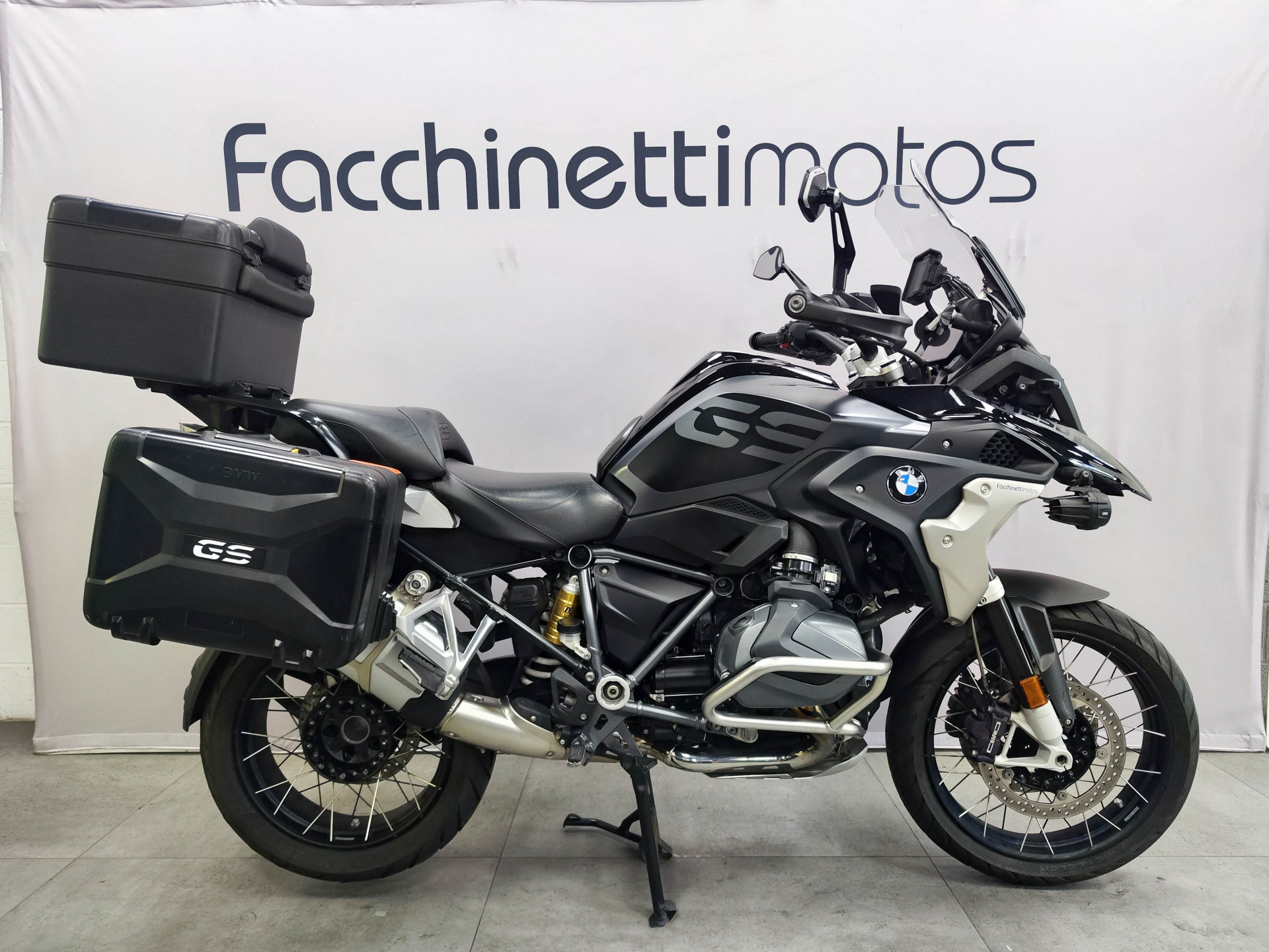 BMW R 1250 GS Triple Black ***CONTRAT ENTRETIEN***-image-0