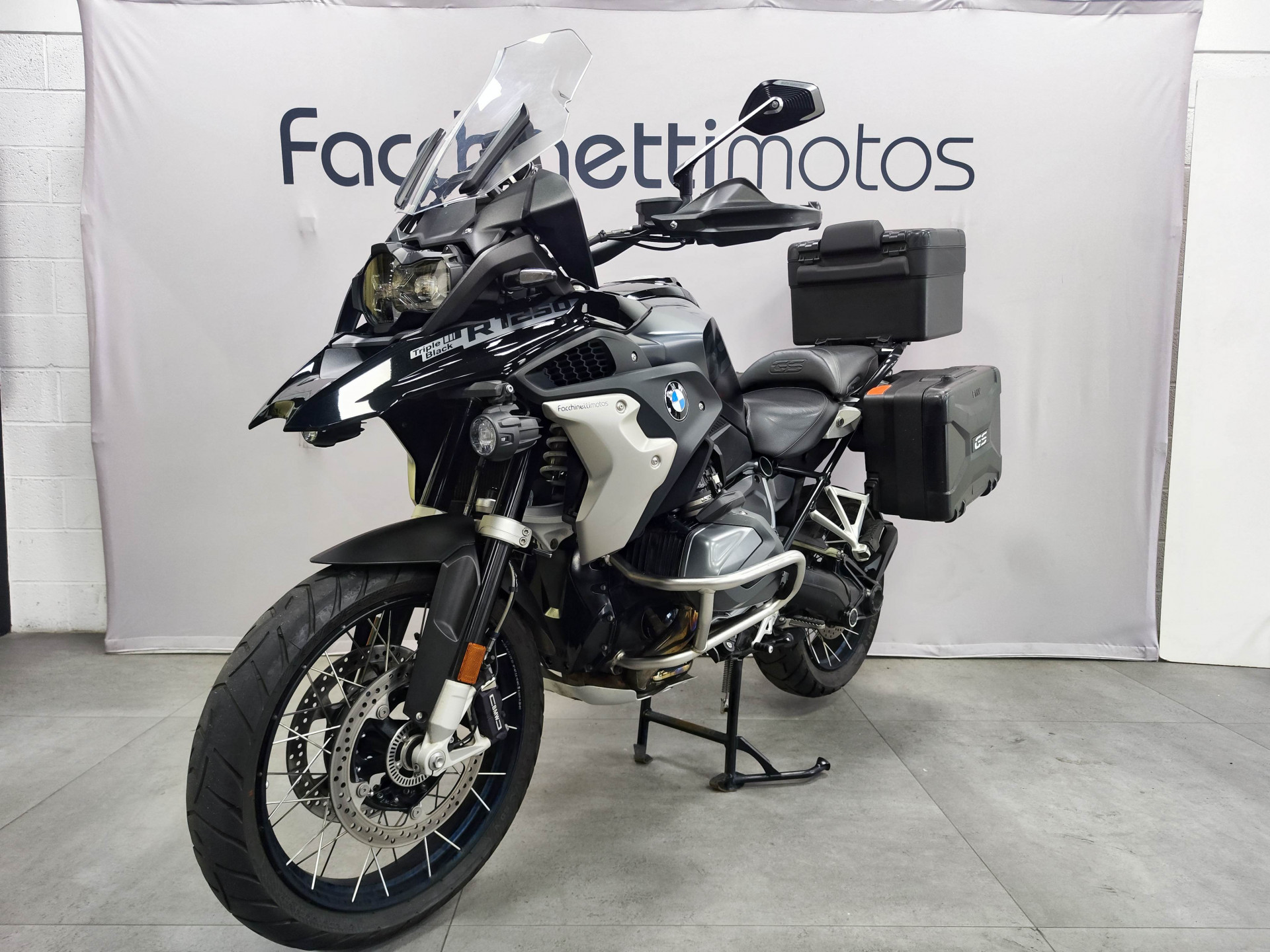 BMW R 1250 GS Triple Black ***CONTRAT ENTRETIEN***-image-2