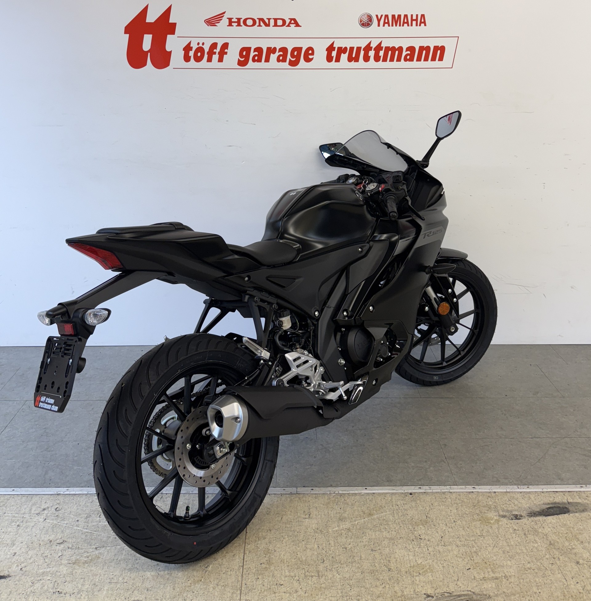 YAMAHA YZF-R 125 ABS-showroom-element-3