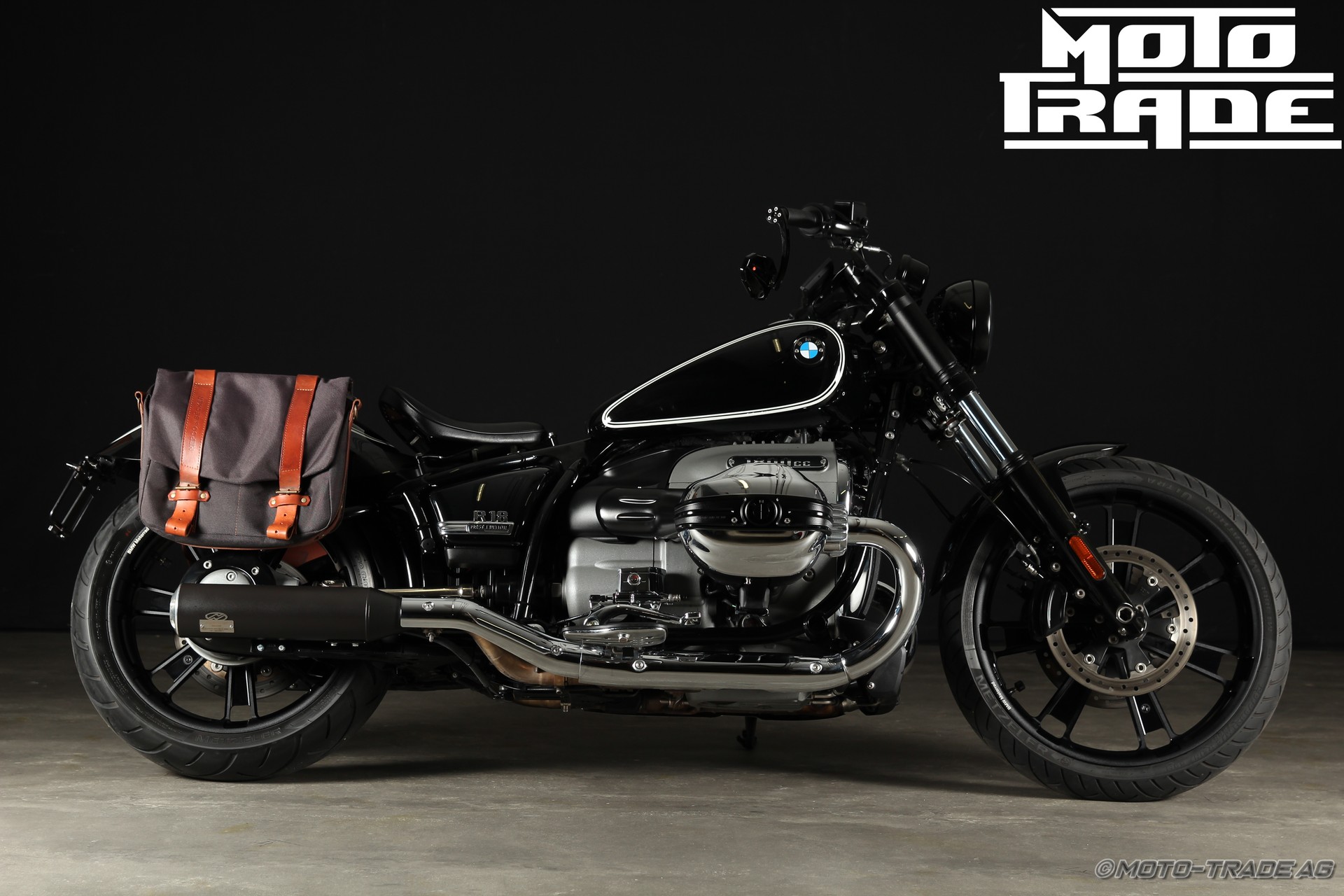 BMW R 18 JEKILL & HYDE-showroom-element-1