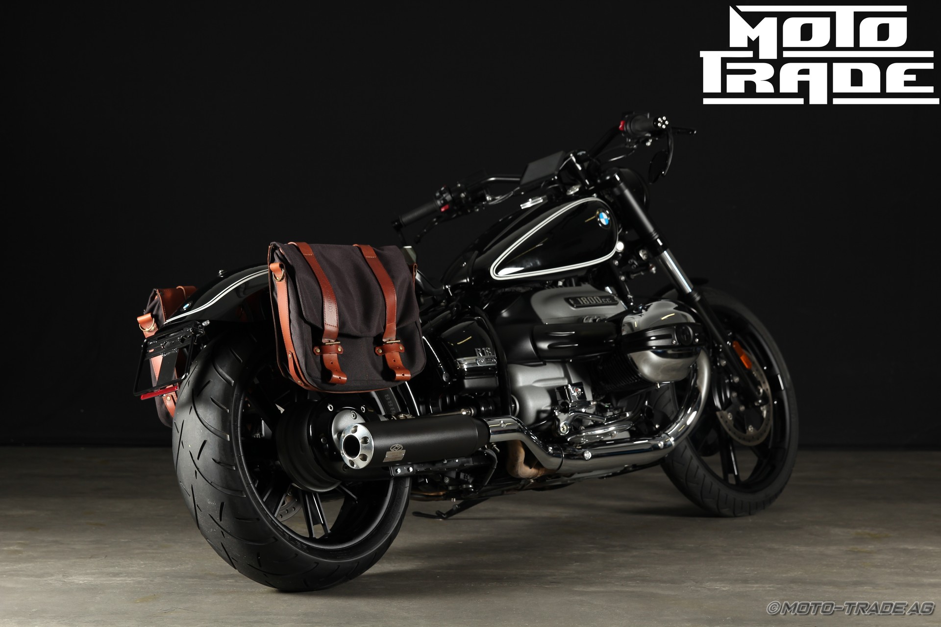 BMW R 18 JEKILL & HYDE-showroom-element-2