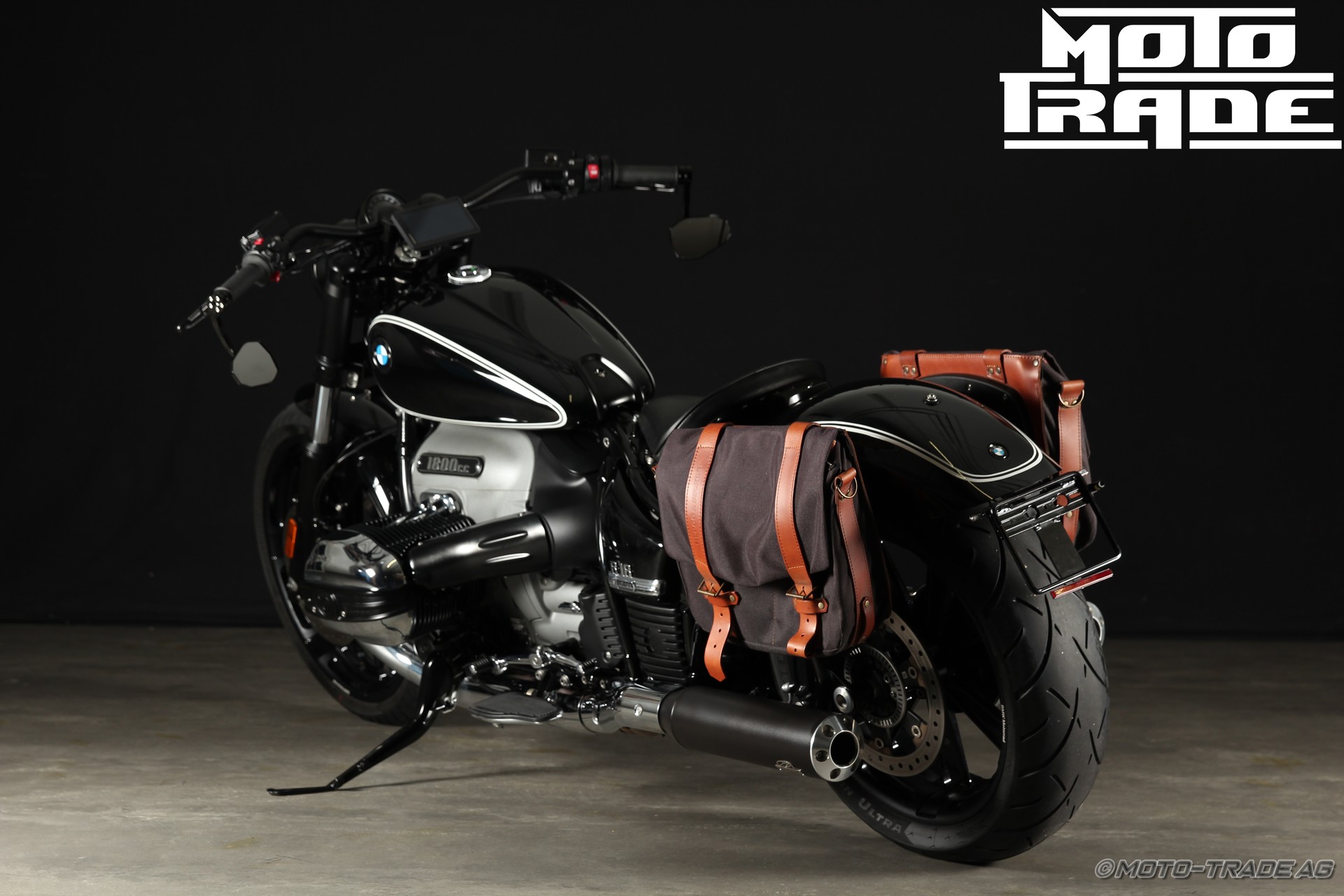 BMW R 18 JEKILL & HYDE-showroom-element-3