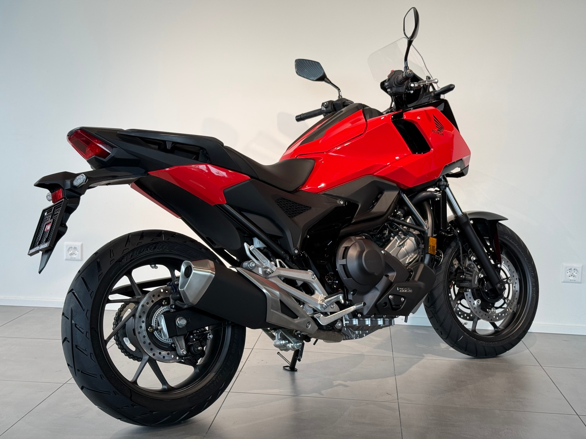HONDA NC 750 X DCT 2025-showroom-element-3