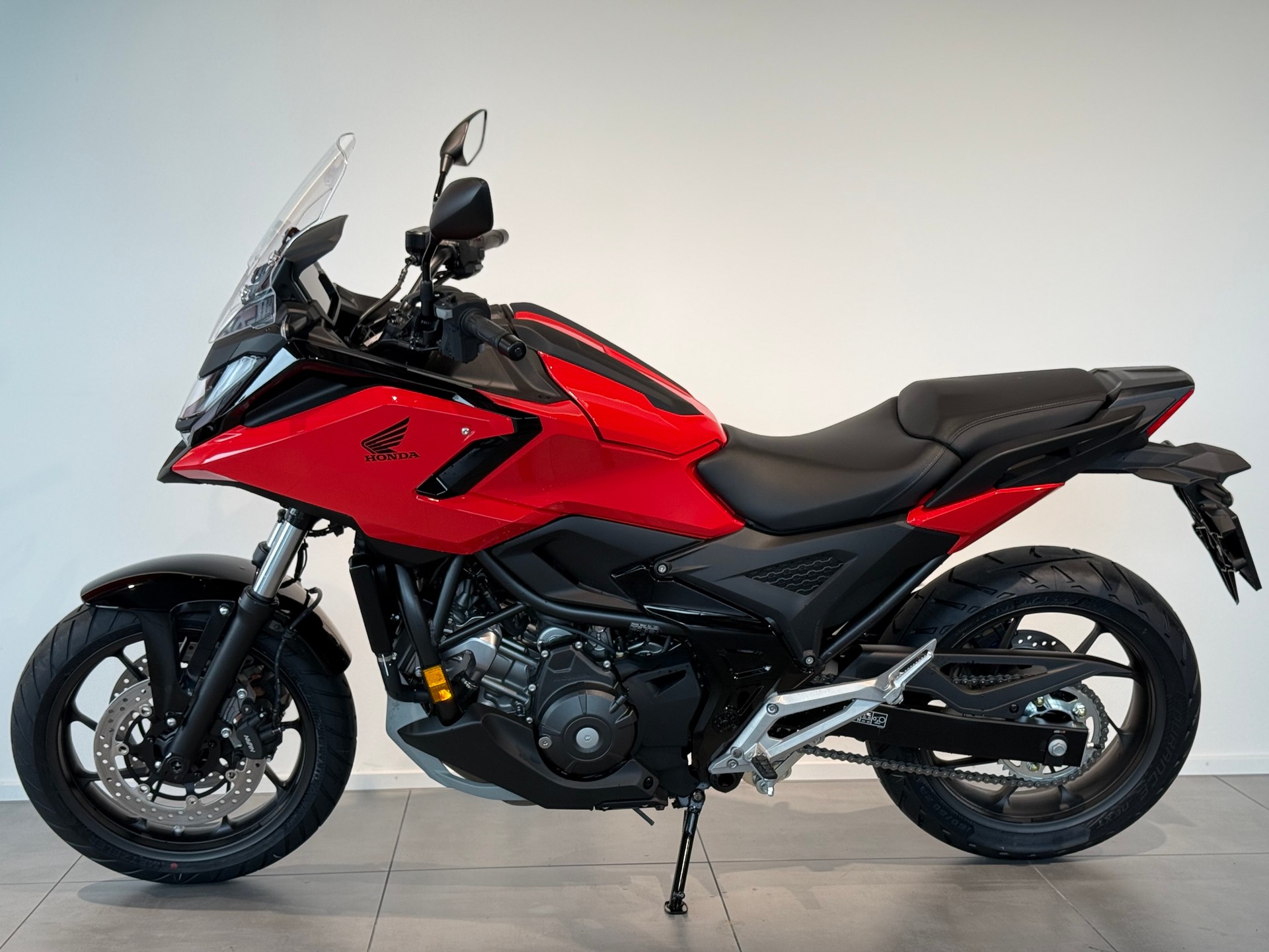 HONDA NC 750 X DCT 2025-showroom-element-2