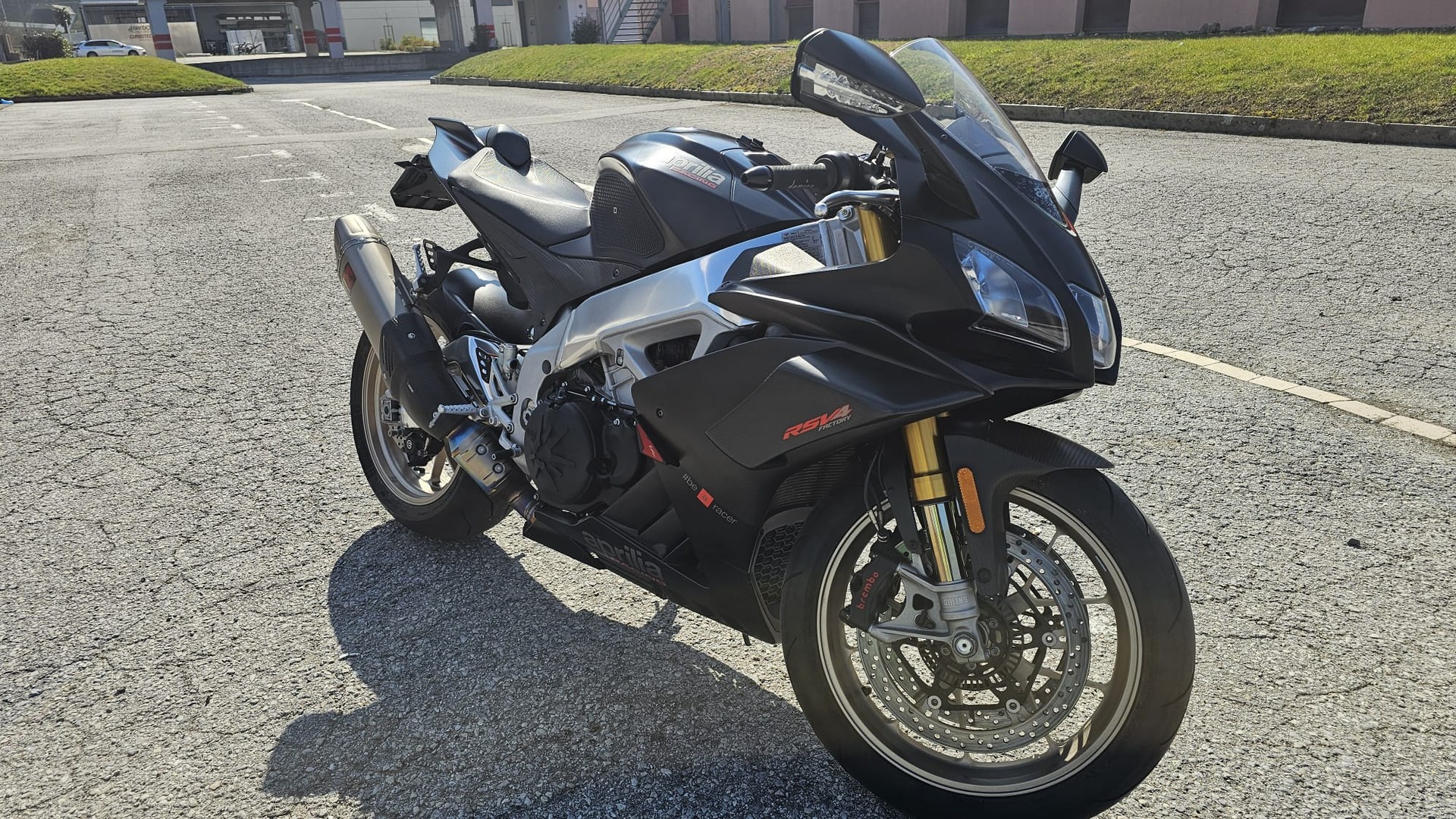 APRILIA RSV4 1100 Factory
