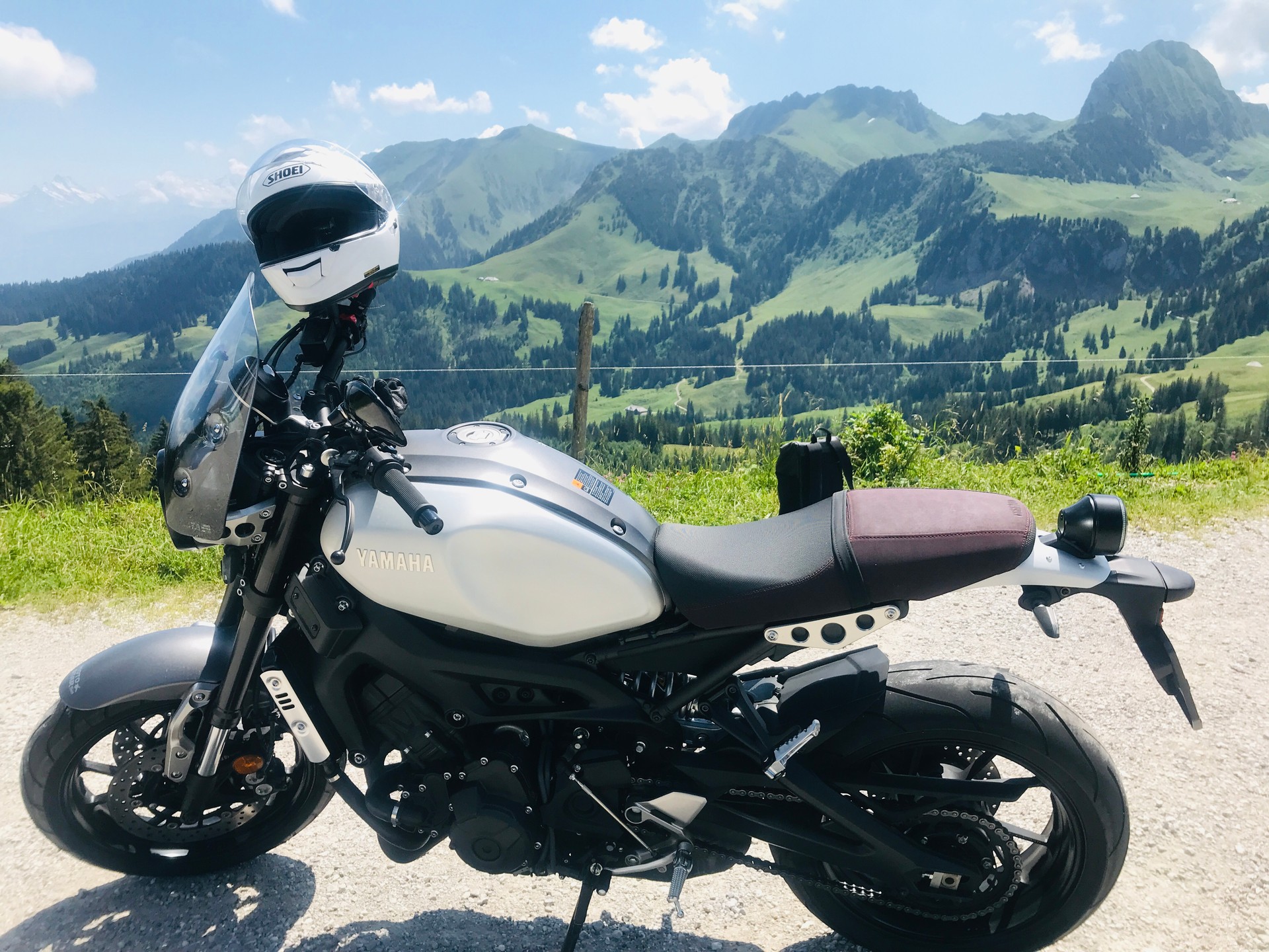 YAMAHA XSR 900-image-0