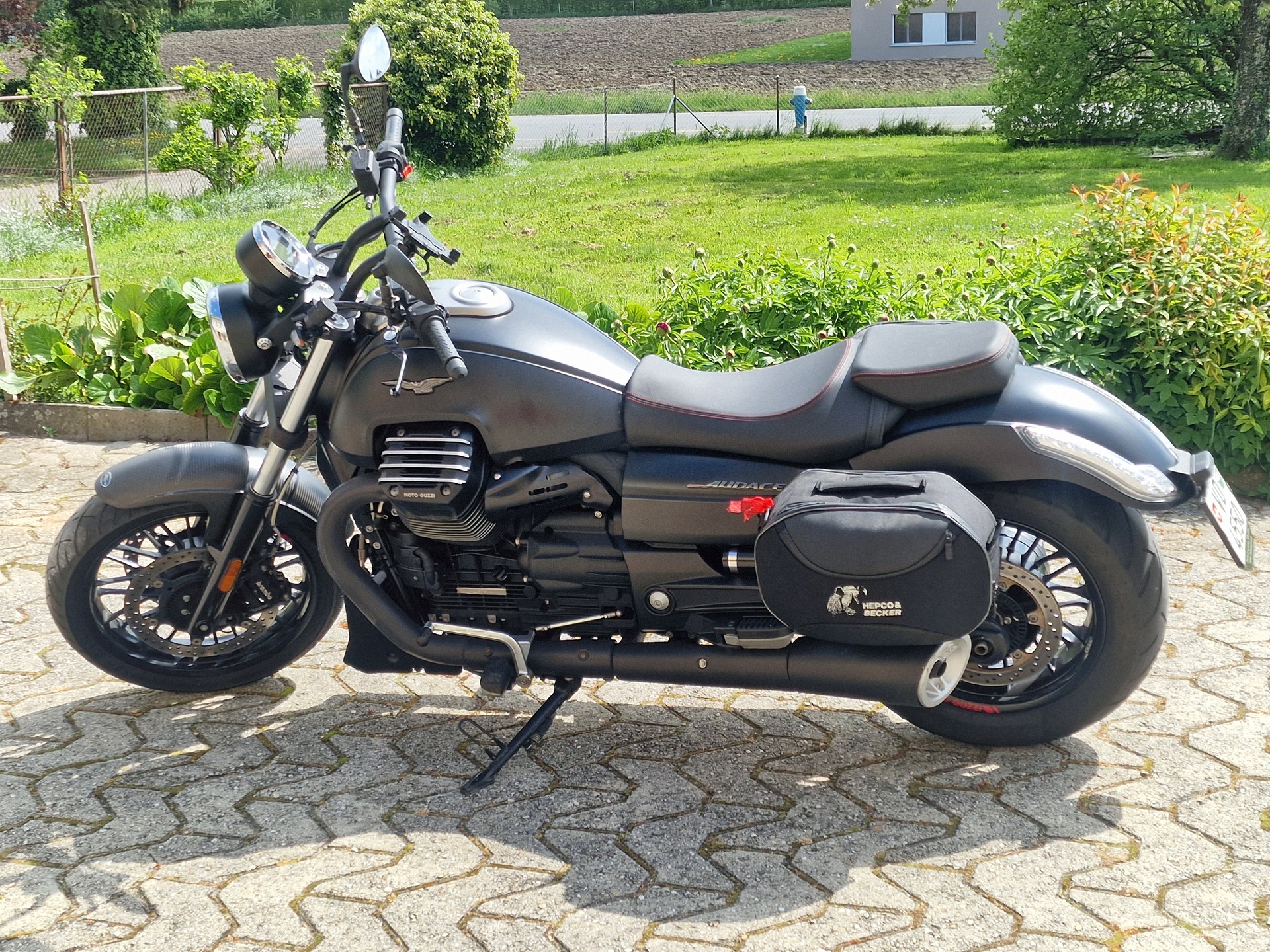 MOTO GUZZI Audace 1400 ABS-image-4