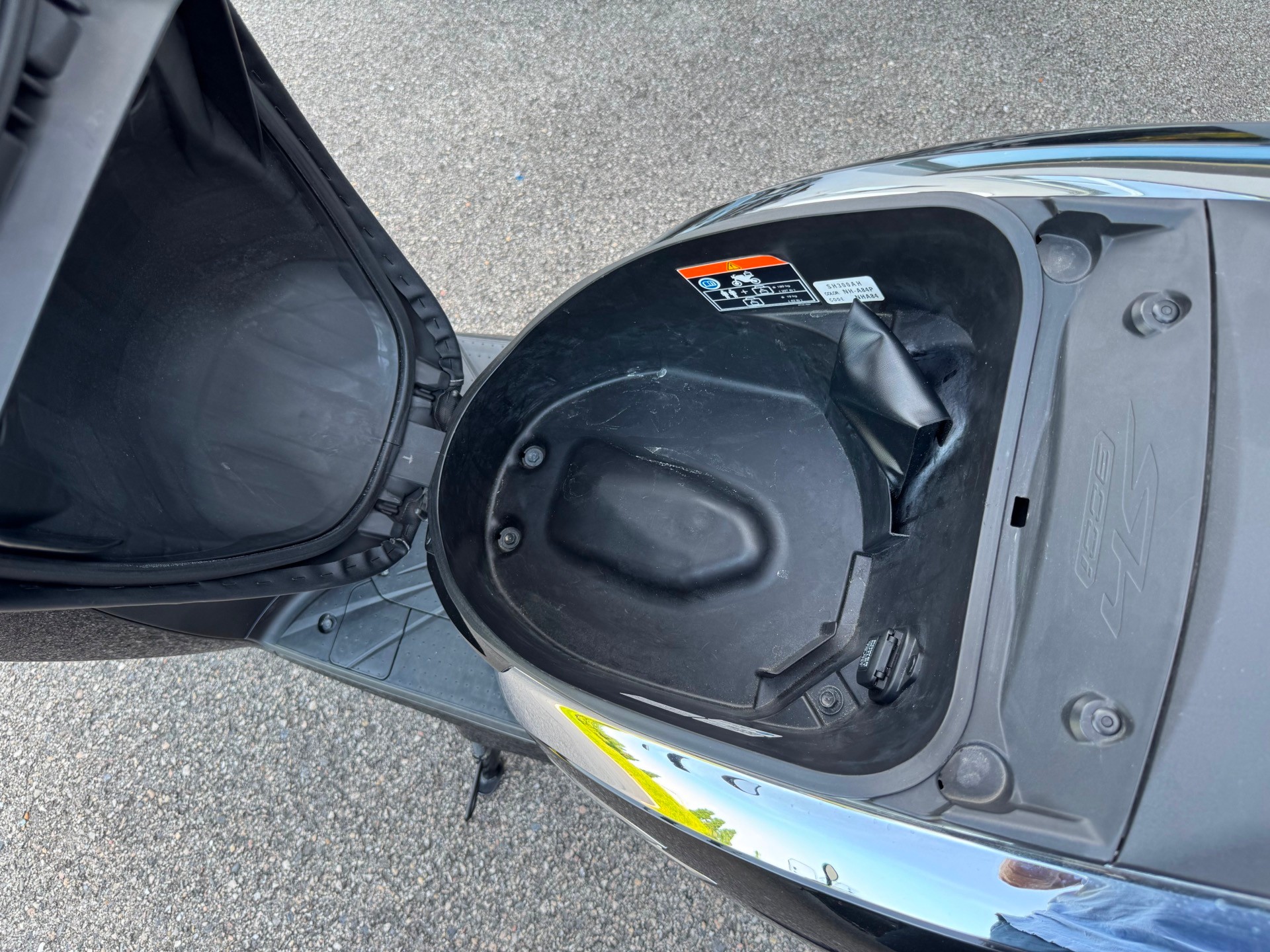 HONDA SH 300 i ABS-image-11