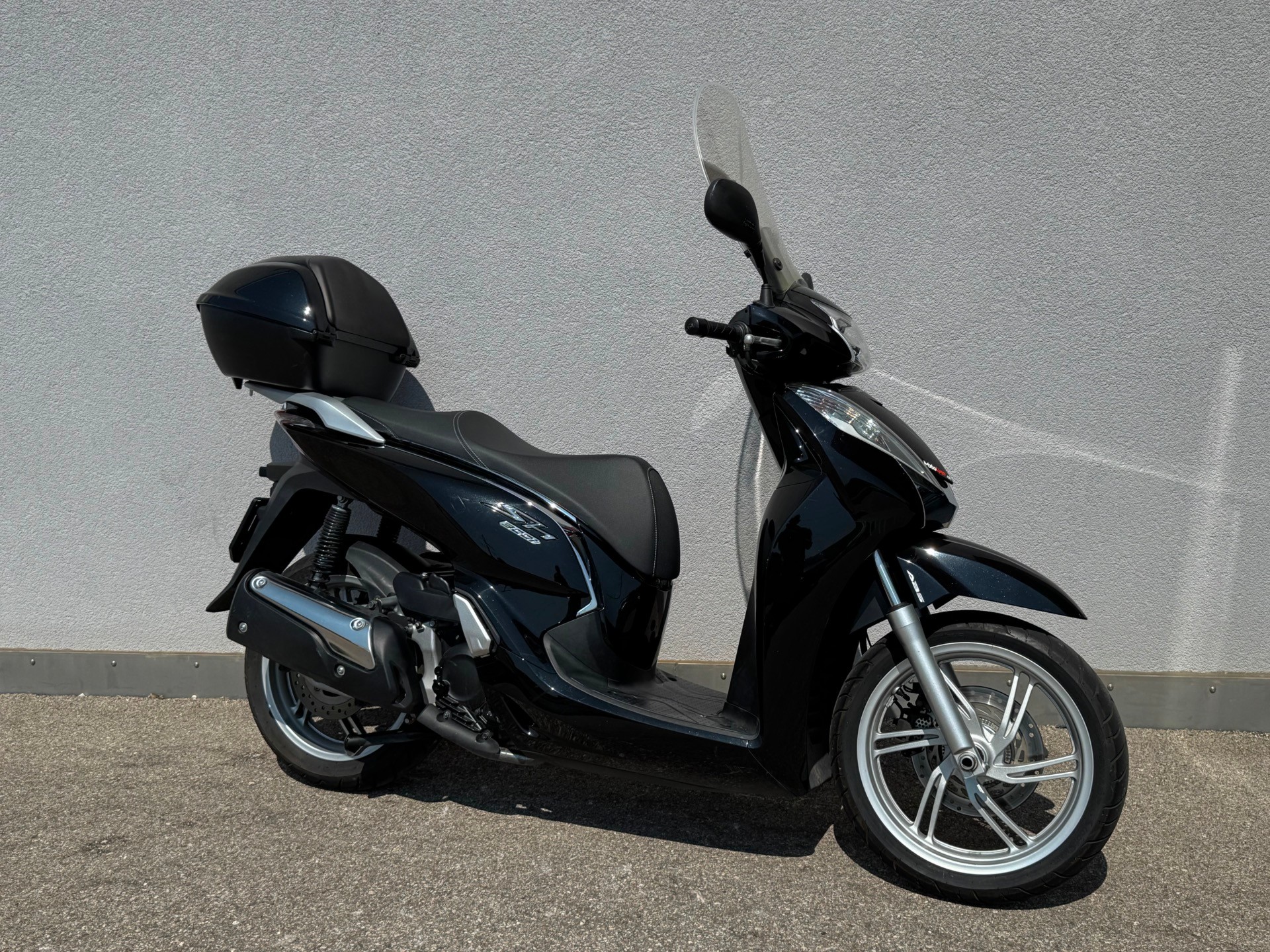 HONDA SH 300 i ABS-image-0