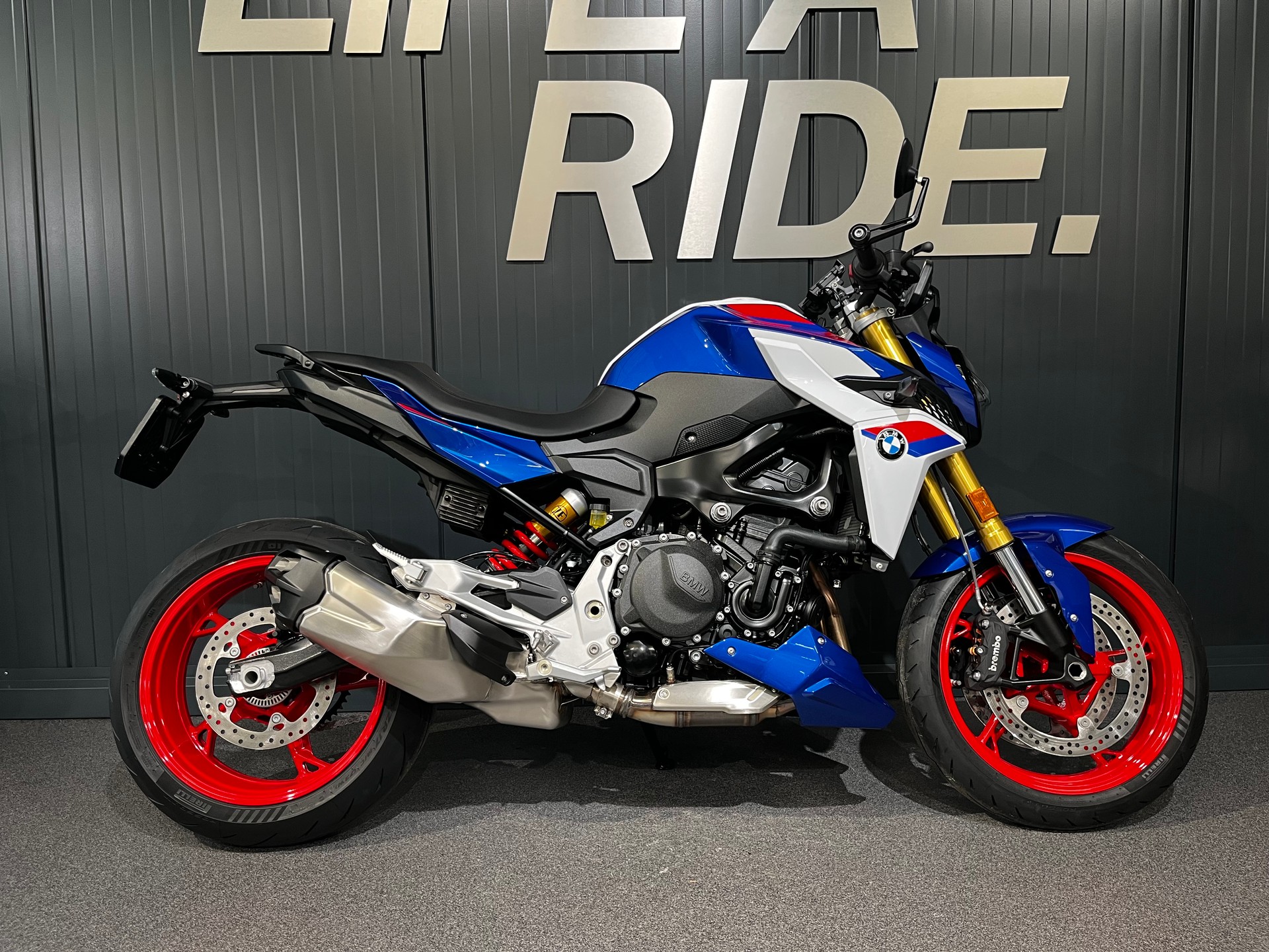 BMW F 900 R A2 - 35kw-image-0