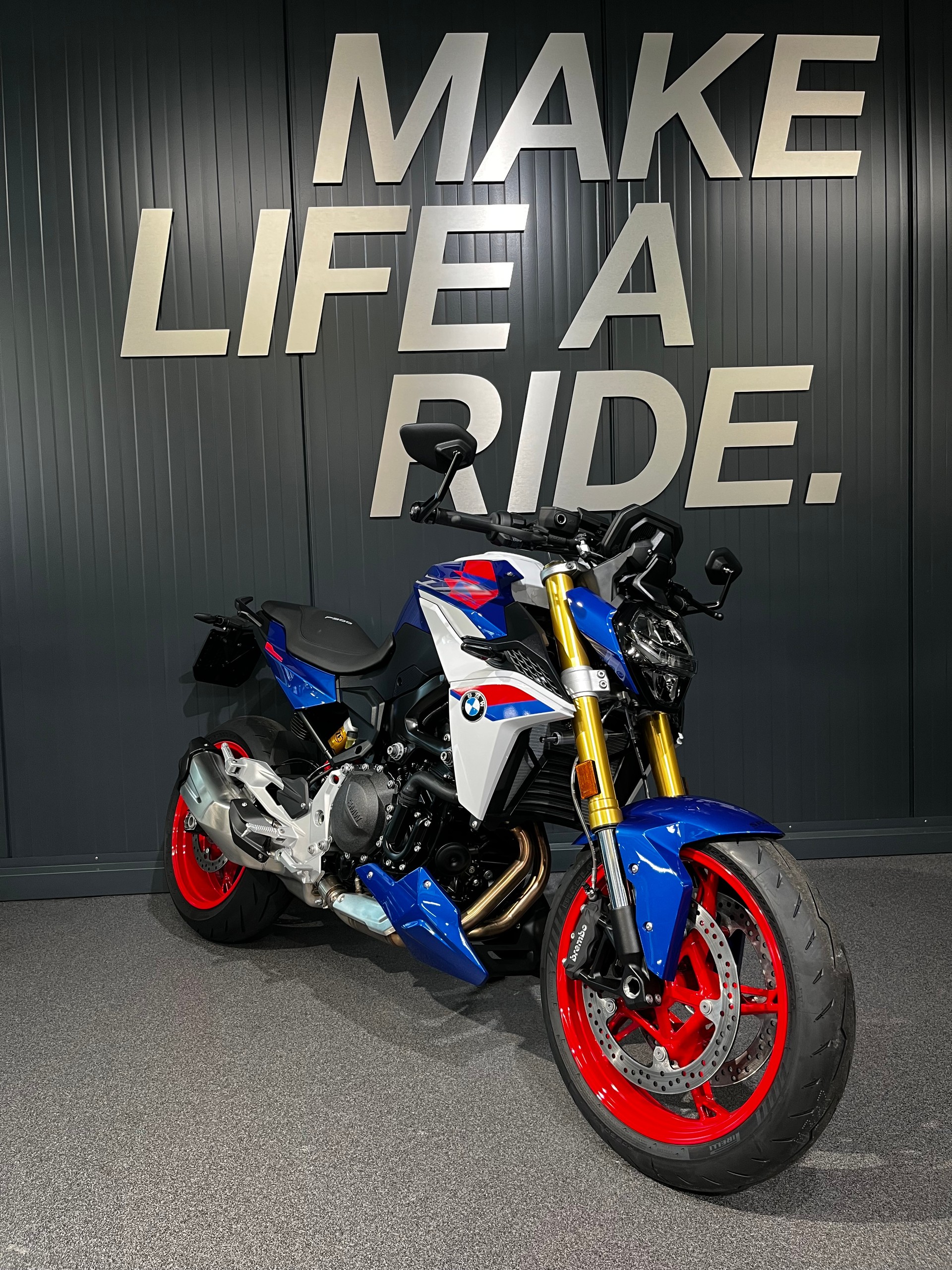 BMW F 900 R A2 - 35kw-image-1